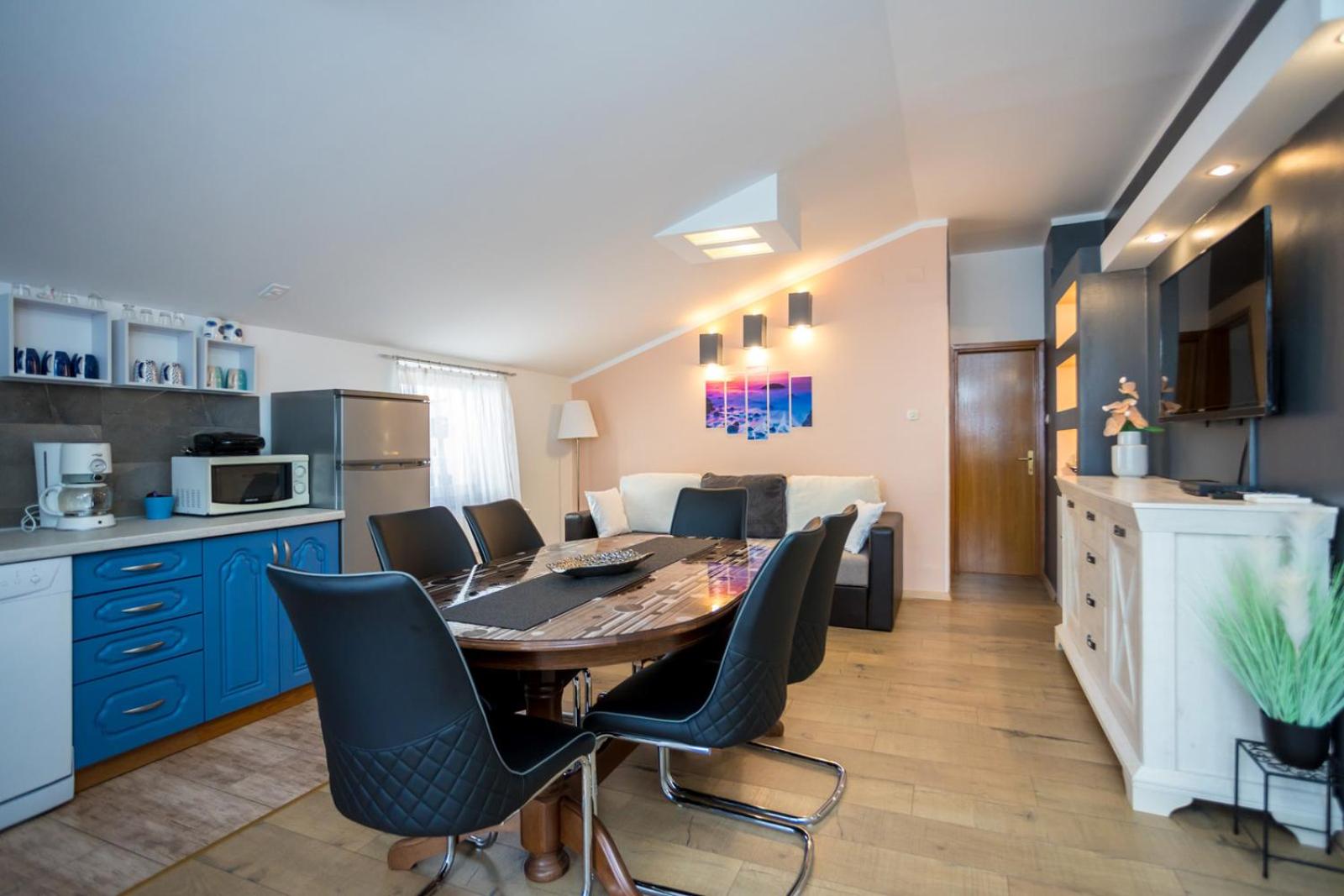 Three-Bedroom Apartment with Private Pool photo 1