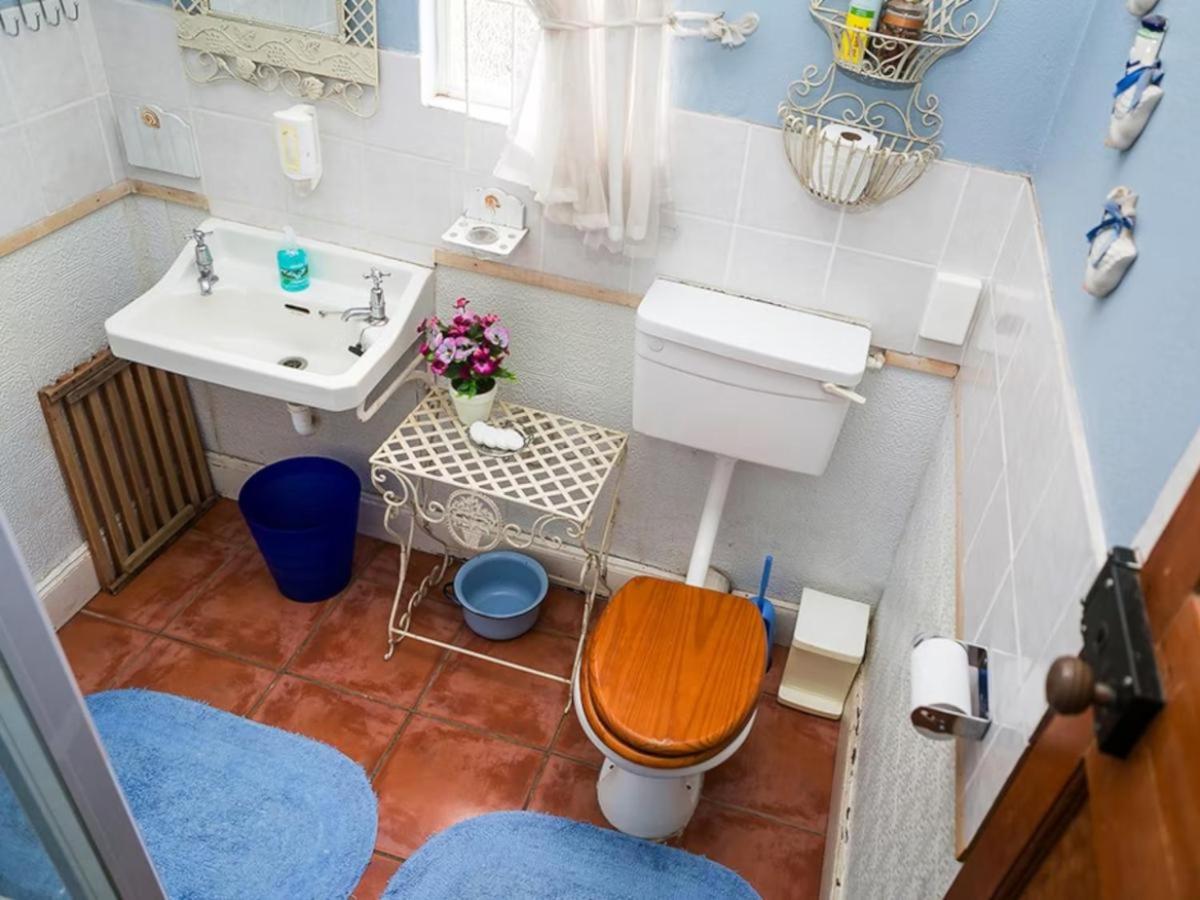 Classic Triple Room - Photo 10