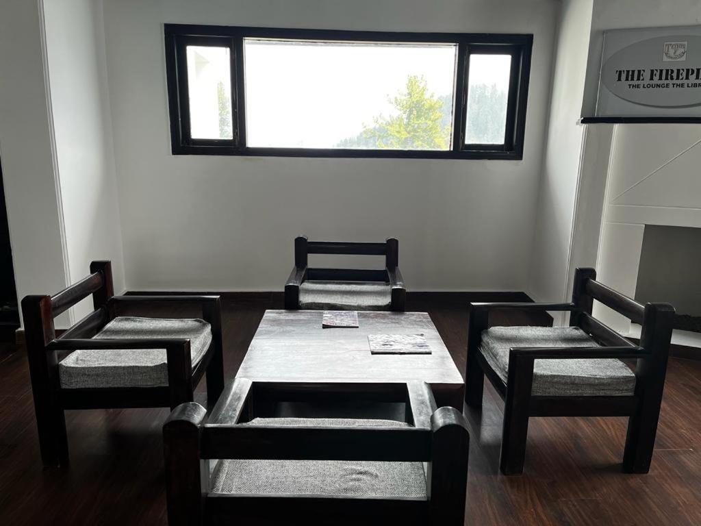Deluxe Family Room photo 3