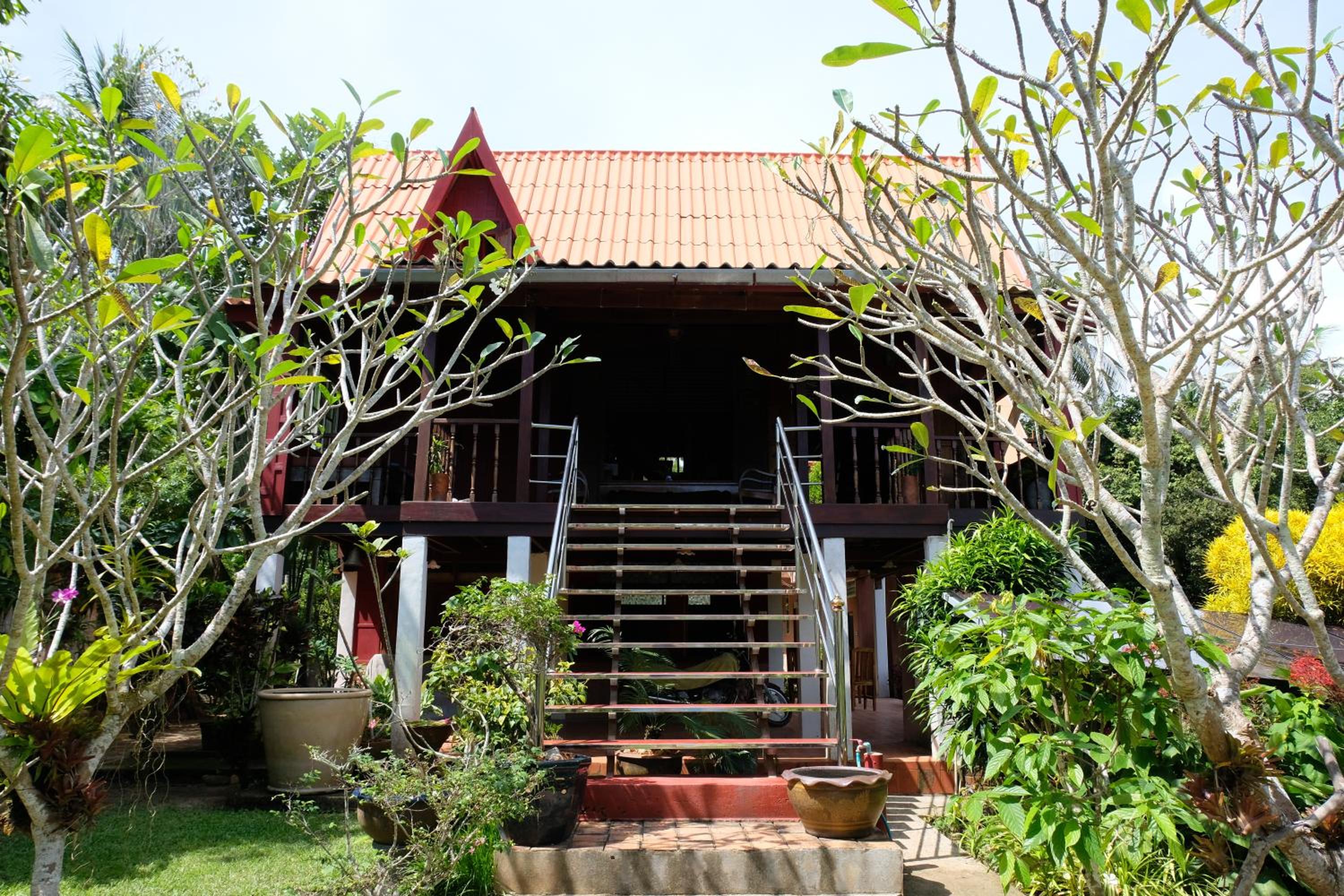 Three-Bedroom Villa - Photo 4
