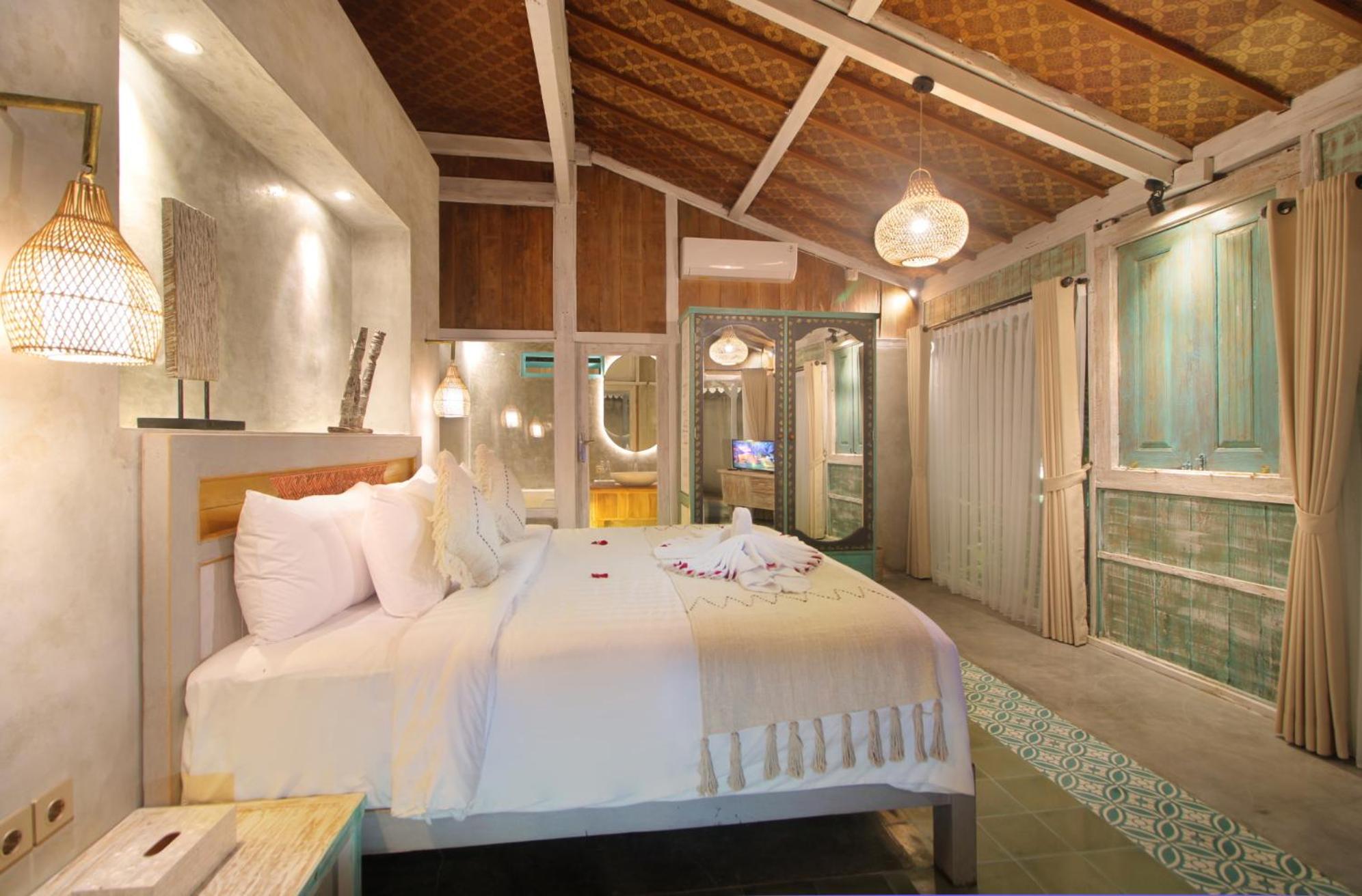 Two-Bedroom Villa - Photo 28