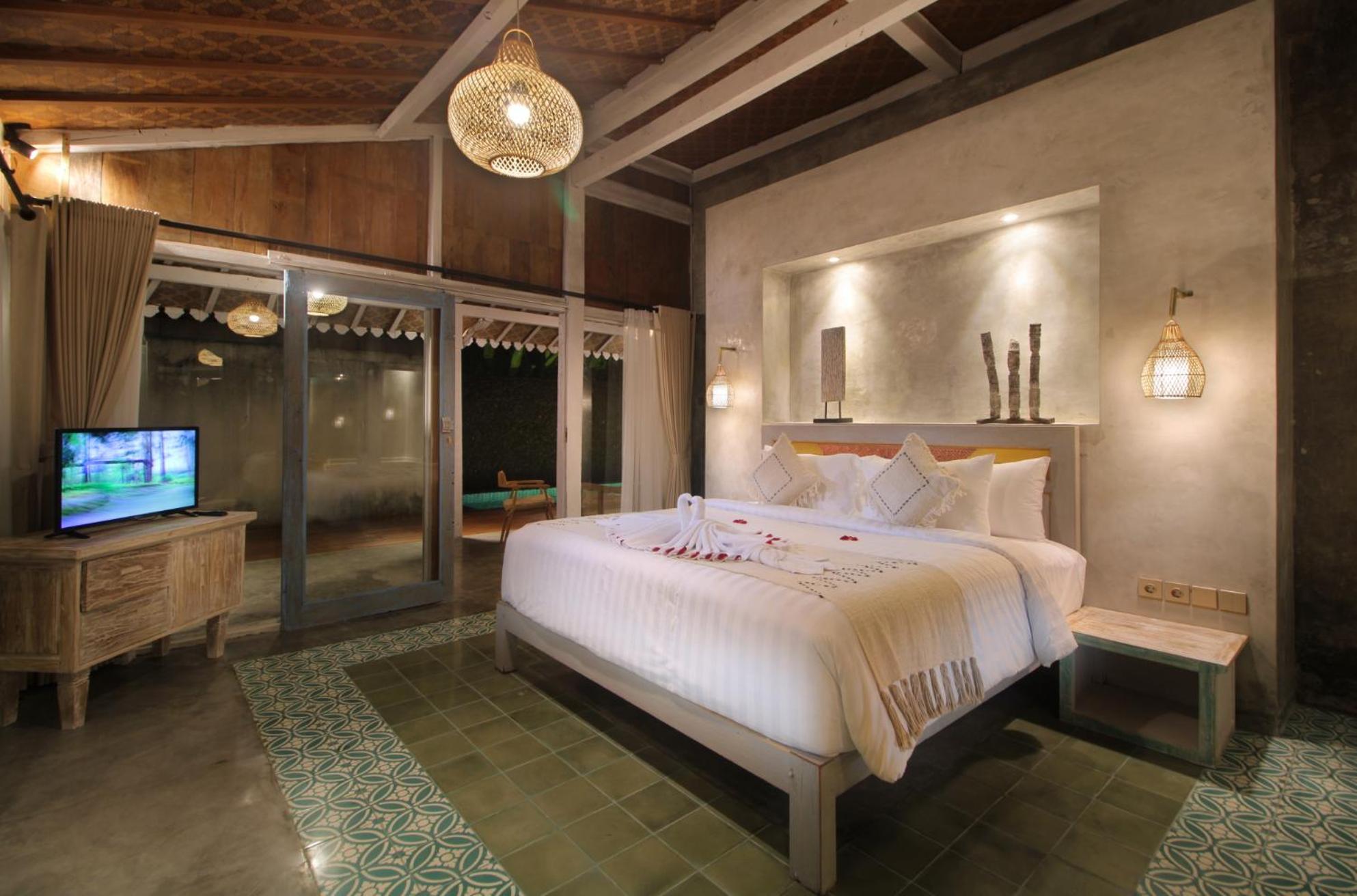 Two-Bedroom Villa - Photo 18
