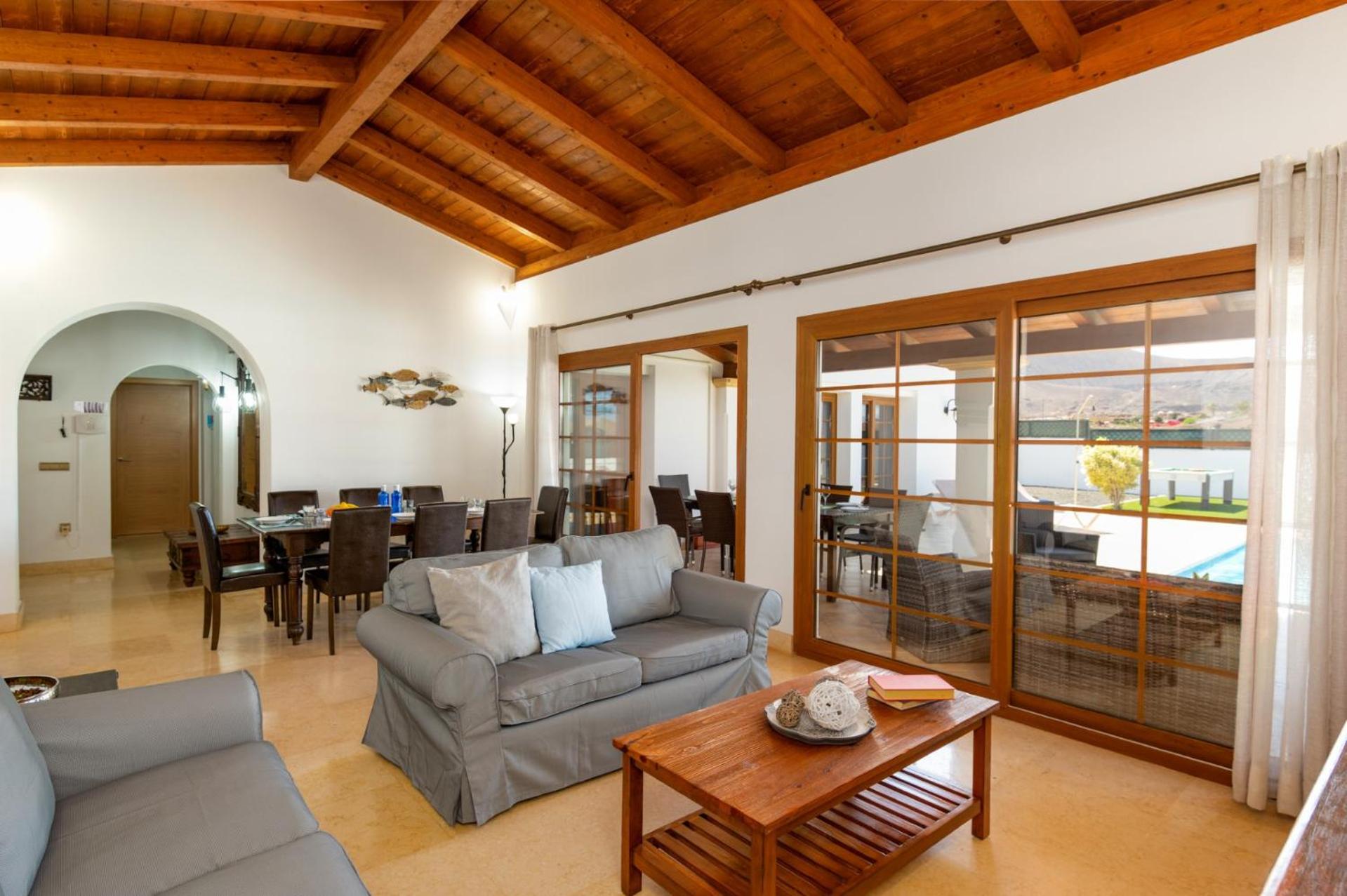 Villa de Cuatro Habitaciones