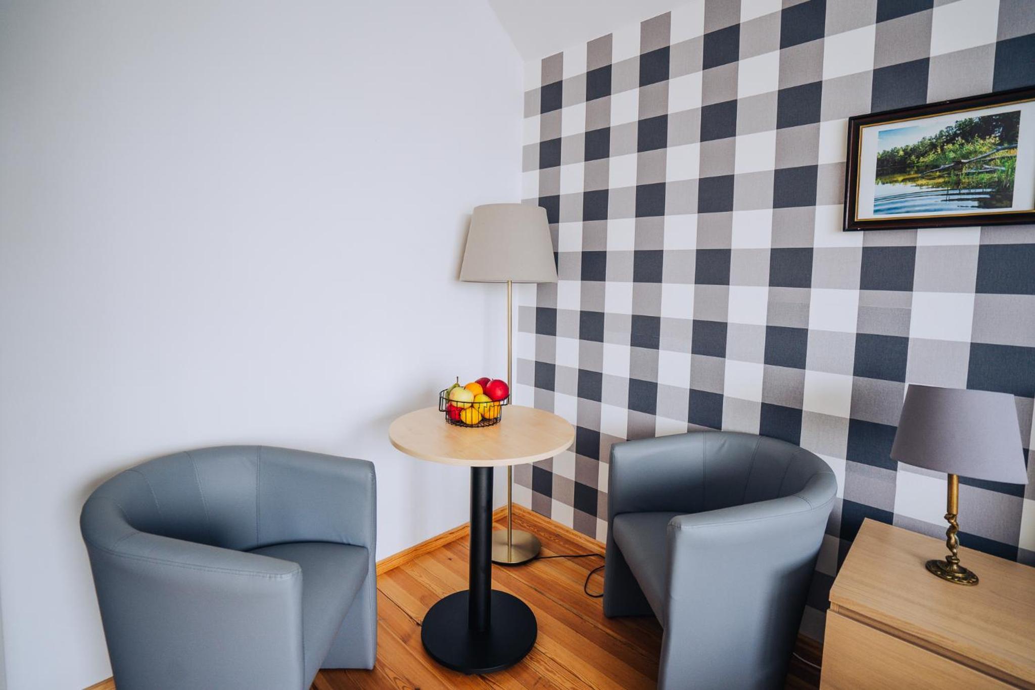 Double Room with Balcony - Photo 2