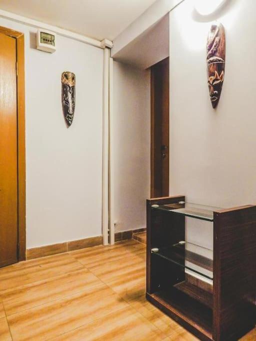 One-Bedroom Apartment - Photo 4