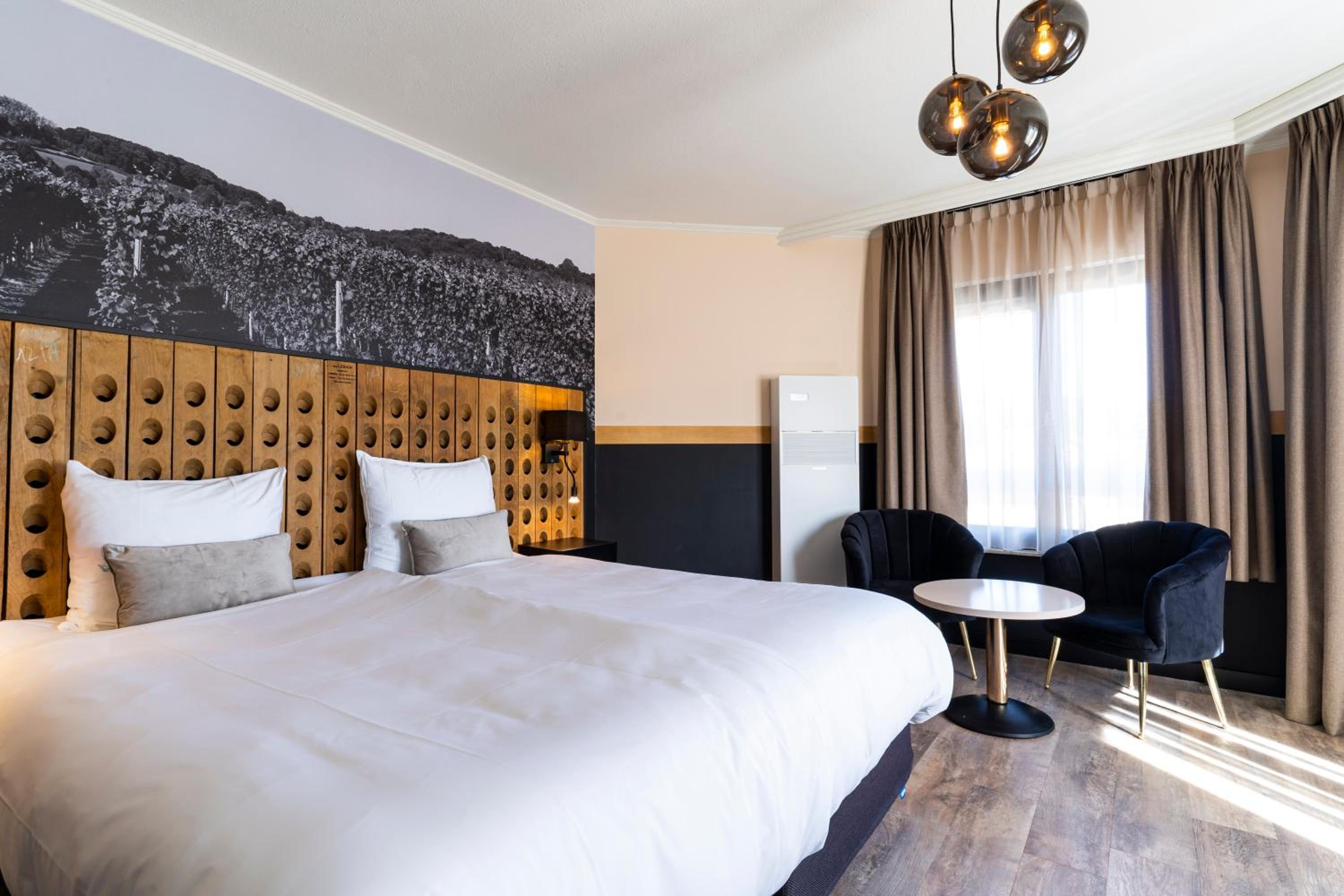 Superior Room - Photo 9