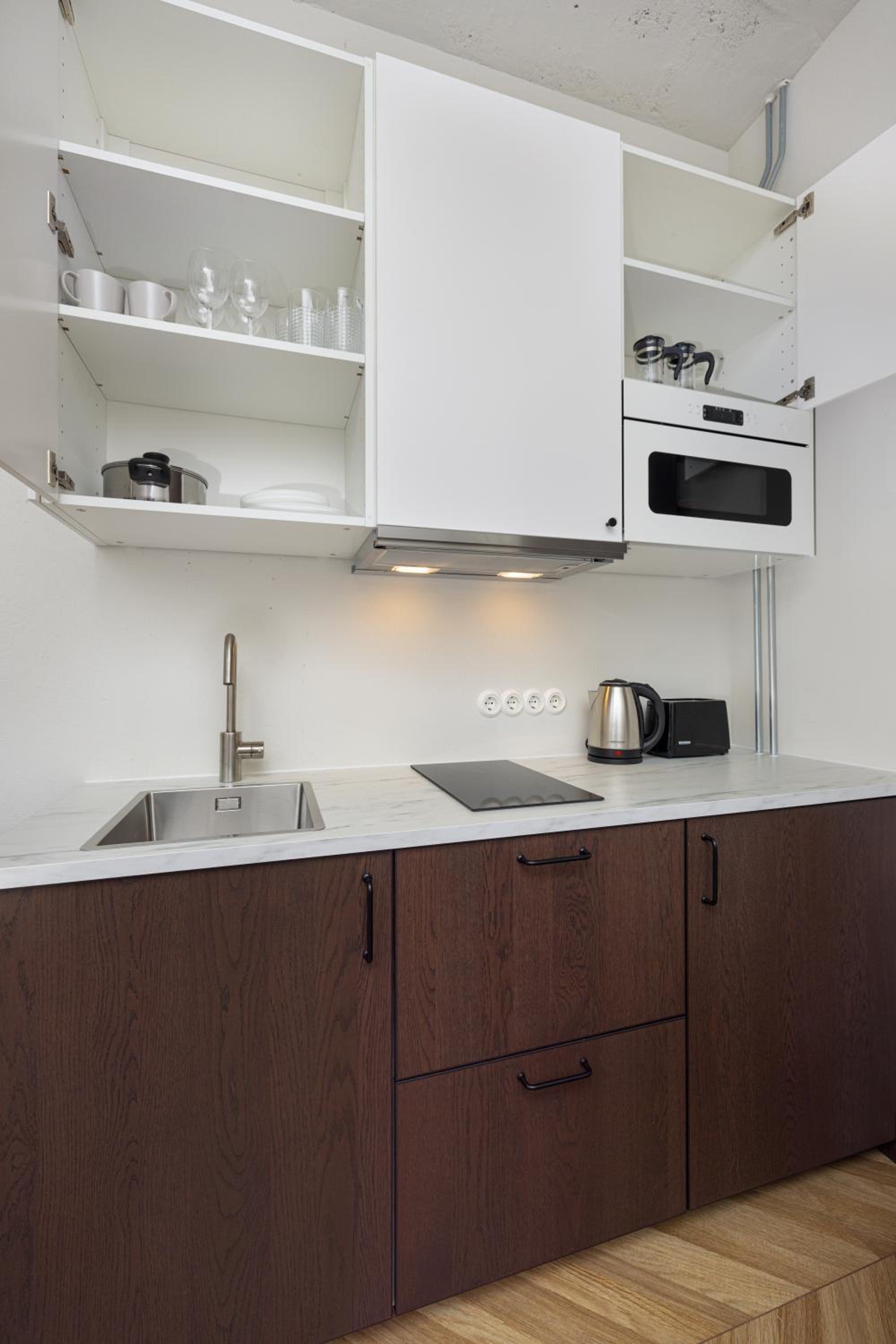 One-Bedroom Apartment - Photo 4