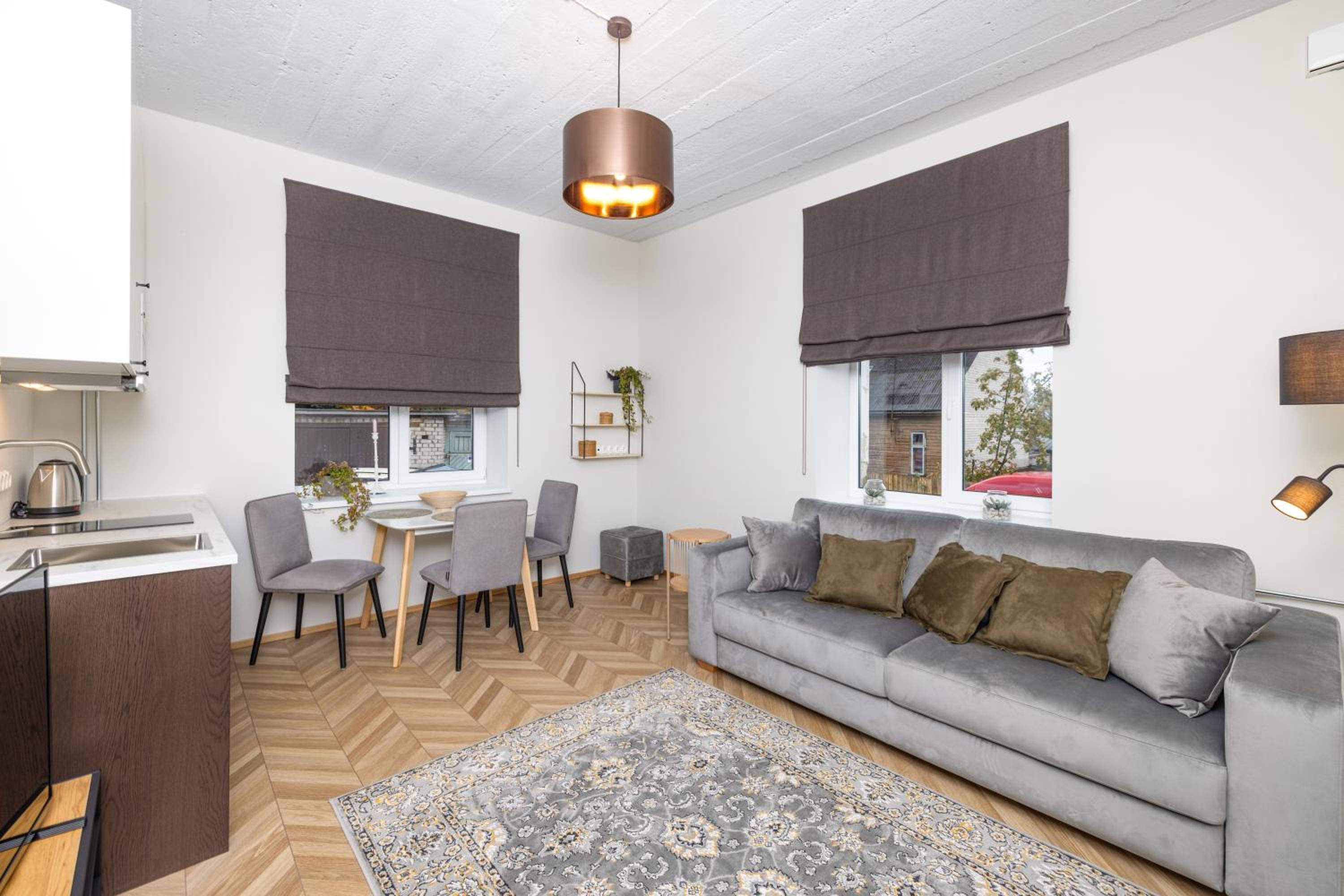 One-Bedroom Apartment - Photo 1