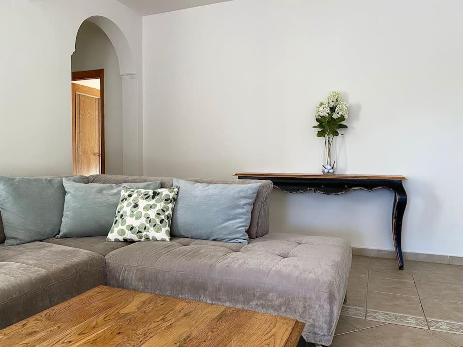 Villa photo 2