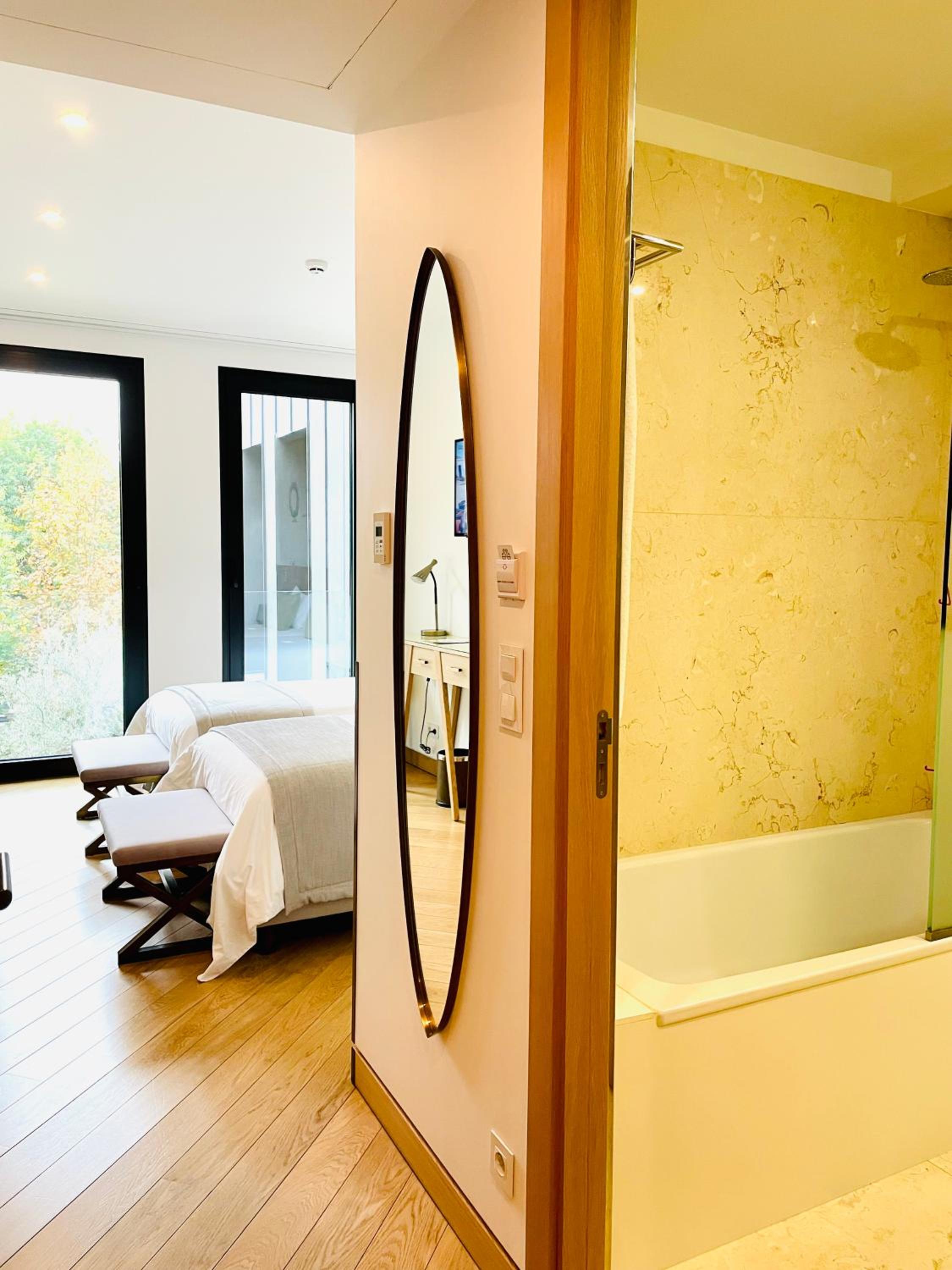 Superior Twin Room - Photo 3
