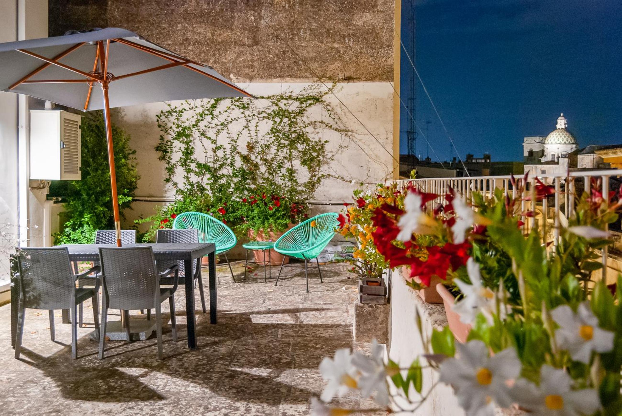Studio with Terrace - Split Level - Photo 24