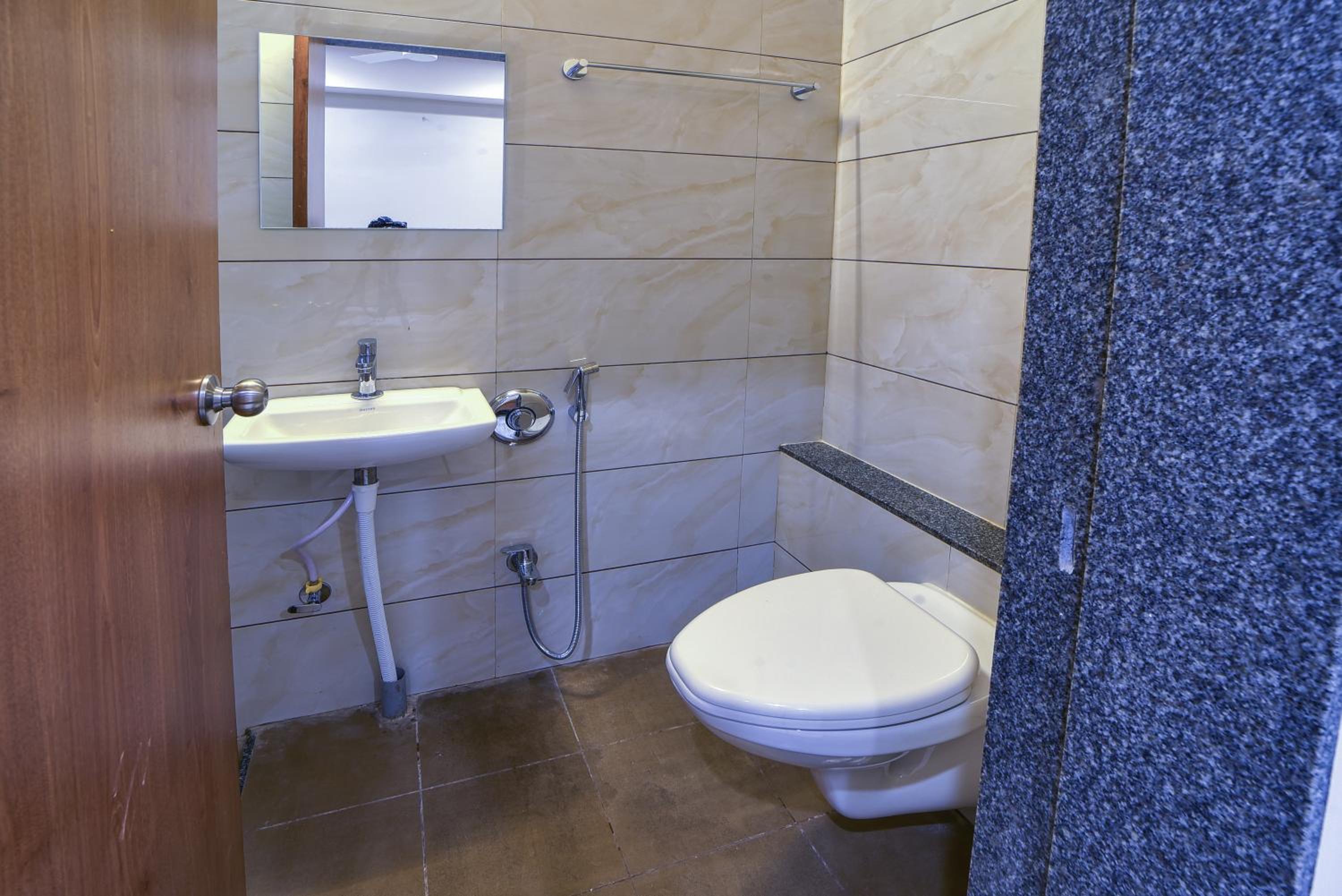 Deluxe Room - Photo 4
