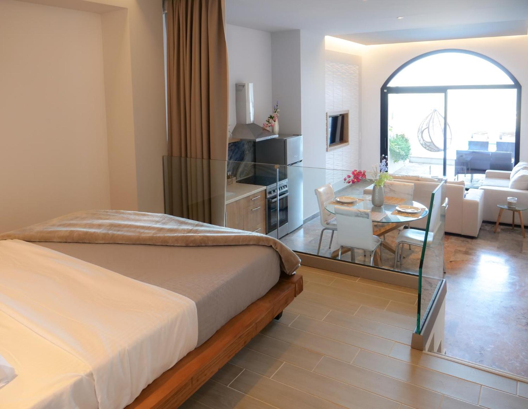 Deluxe Junior Suite photo 1