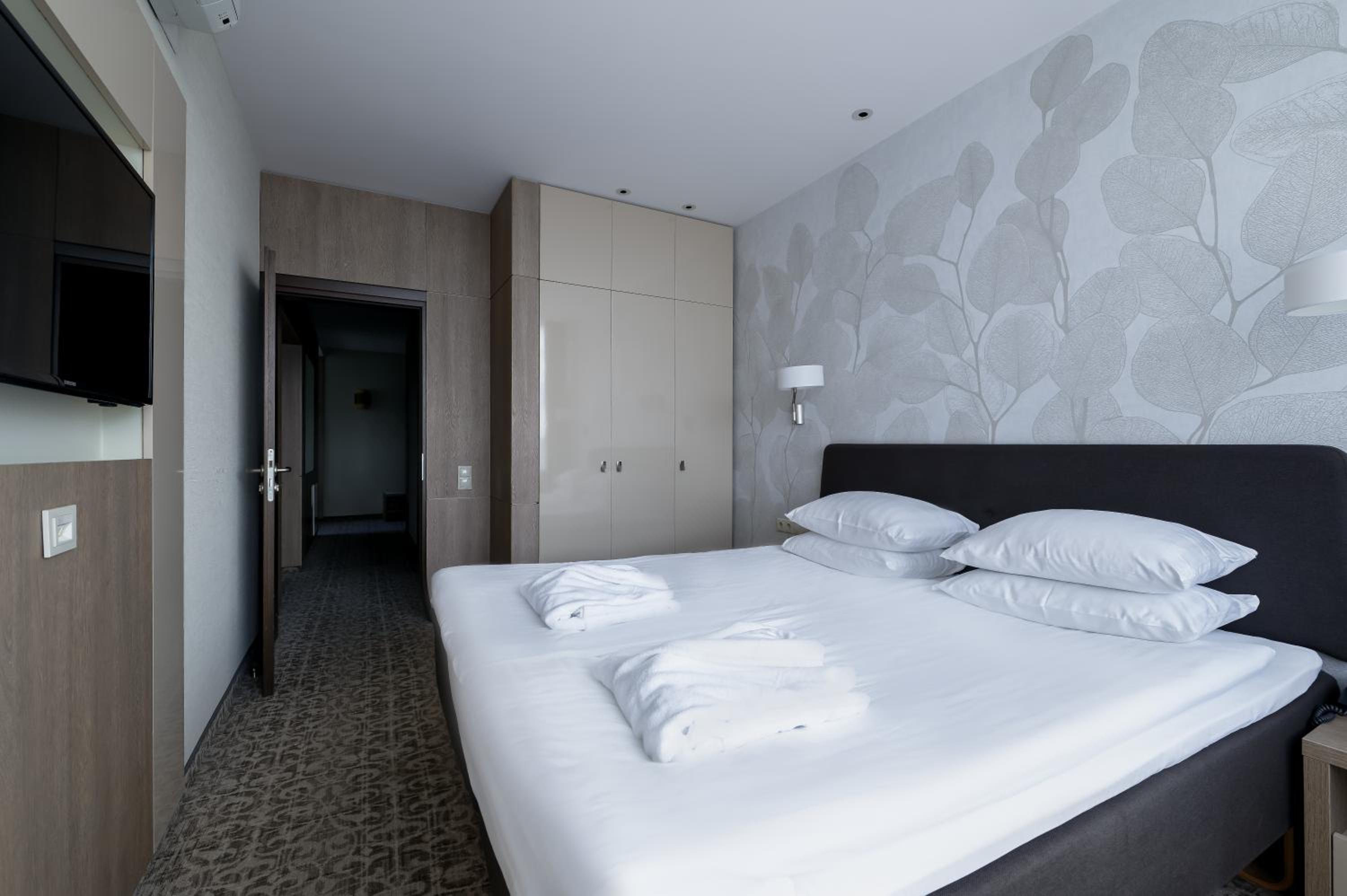 Modern Suite with Terrace and Spa Access