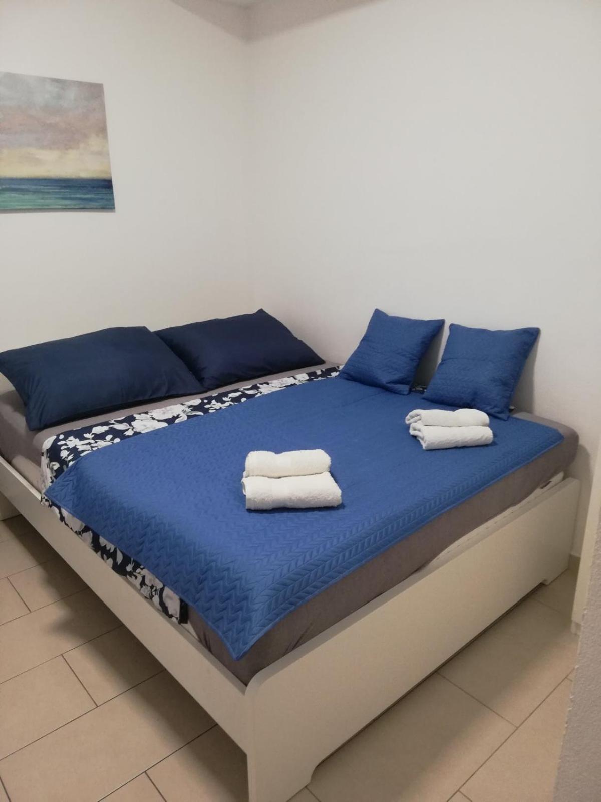Apartment - Photo 19