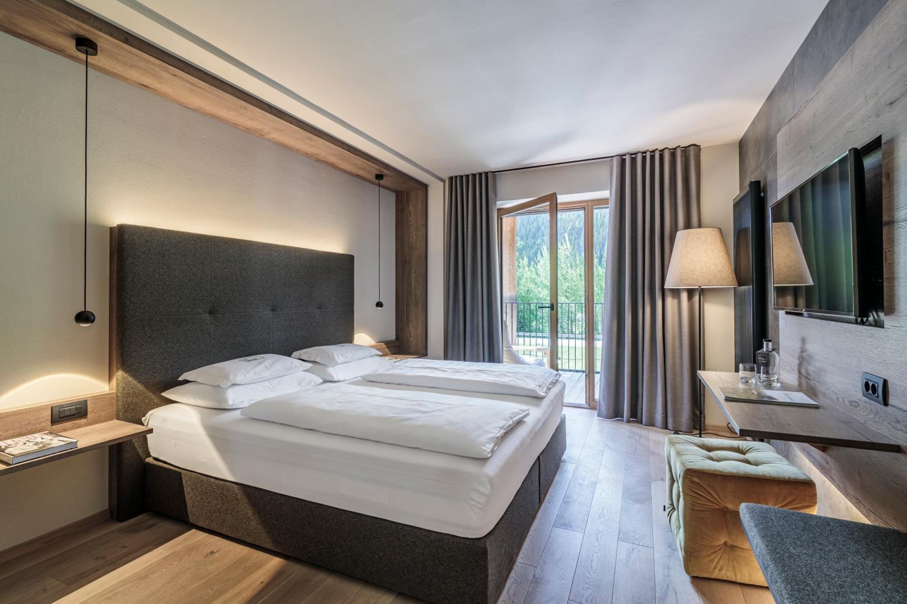 Double Room with Balcony - Photo 2