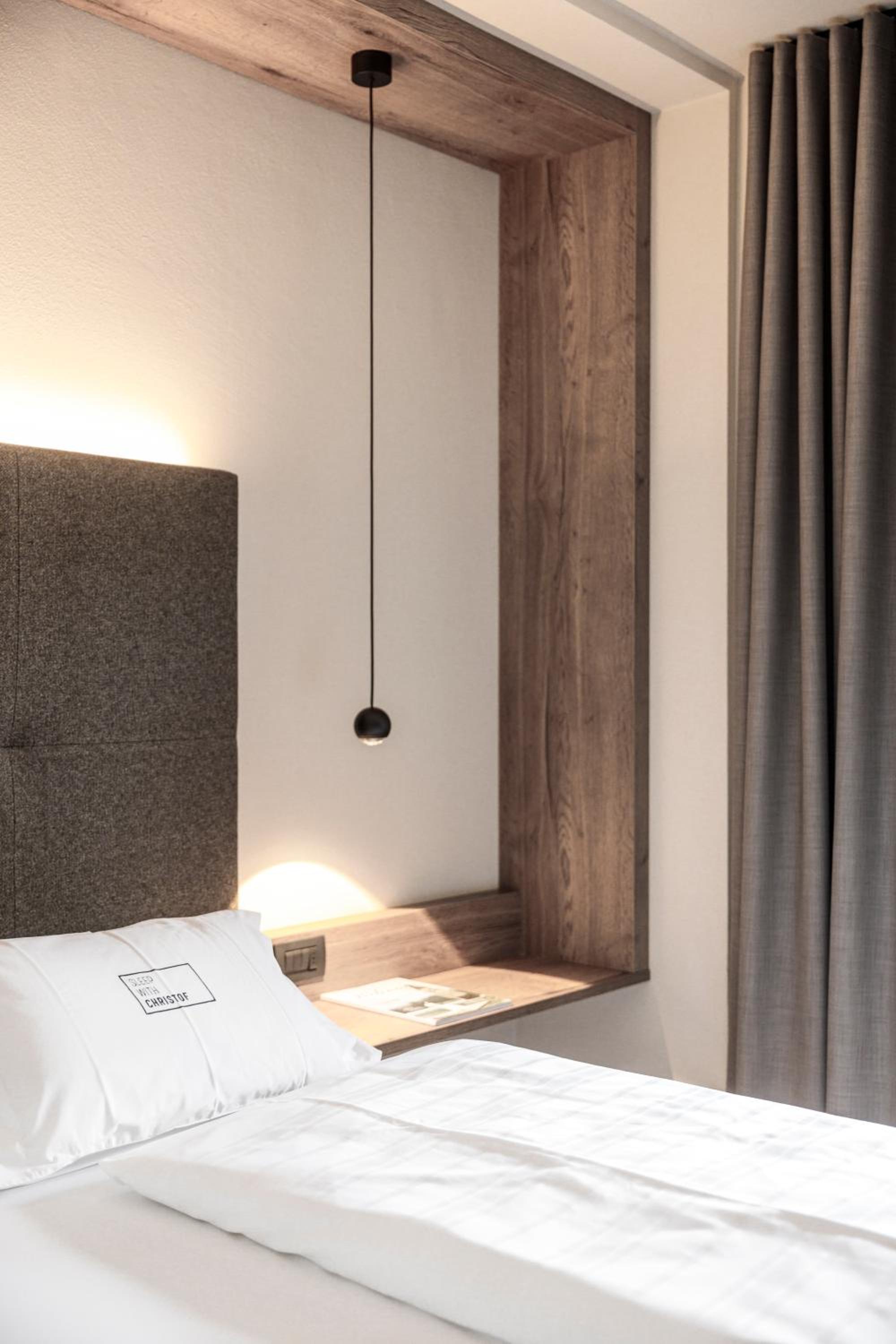 Double Room with Balcony - Photo 4