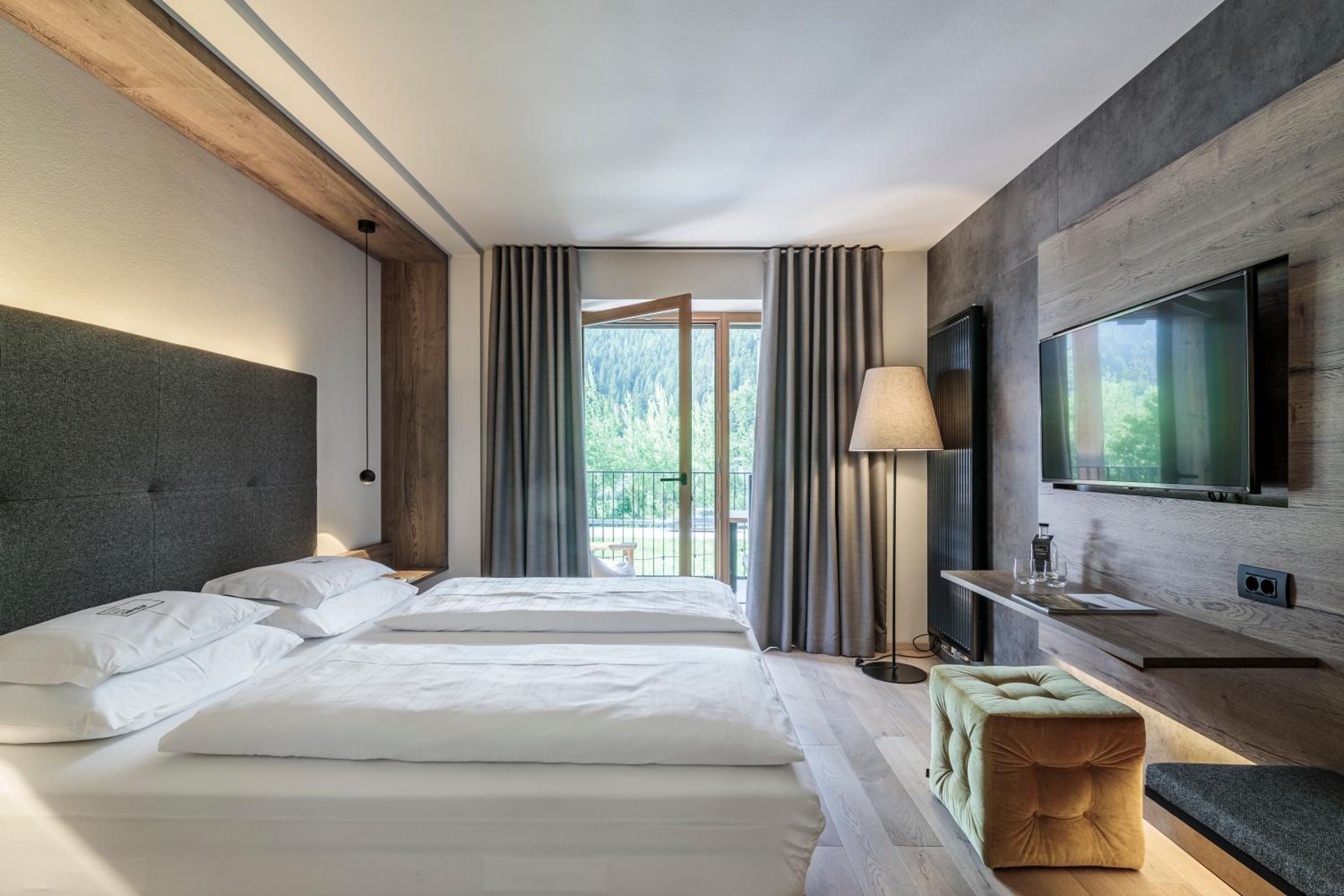 Double Room with Balcony - Photo 1