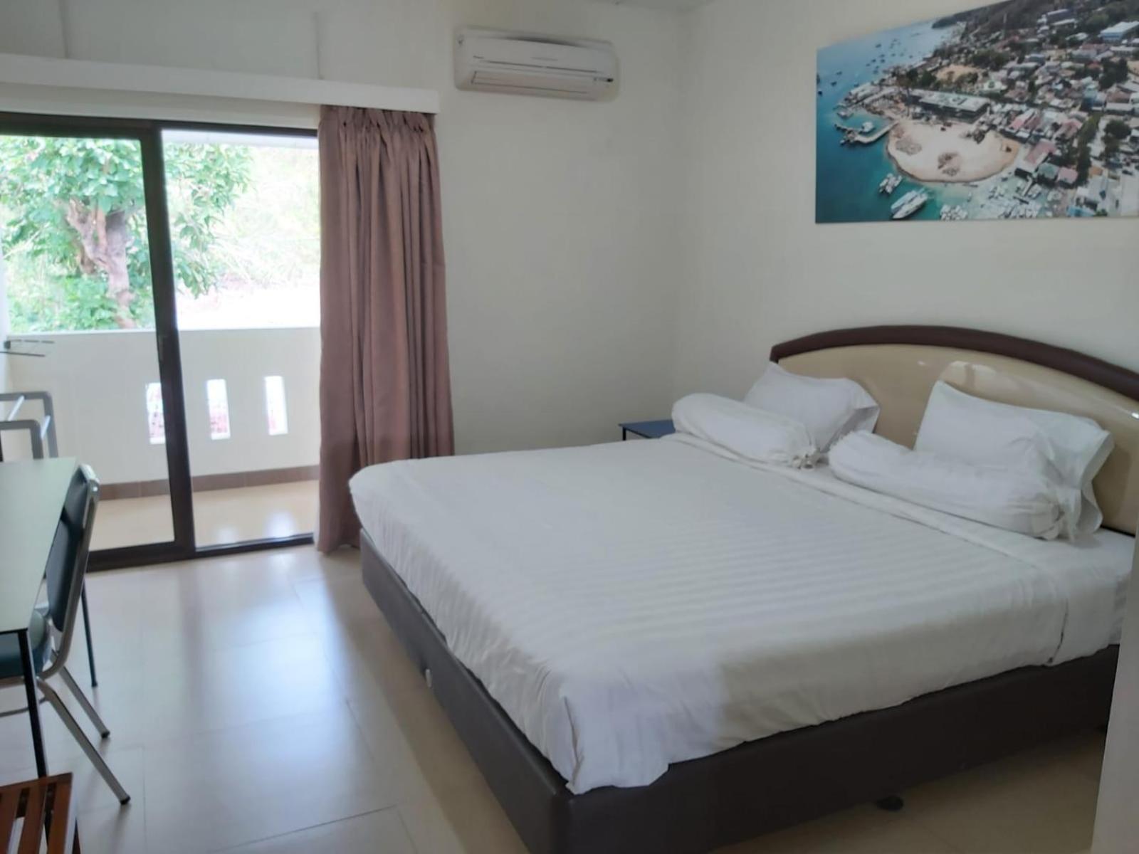 Deluxe Room - Photo 1