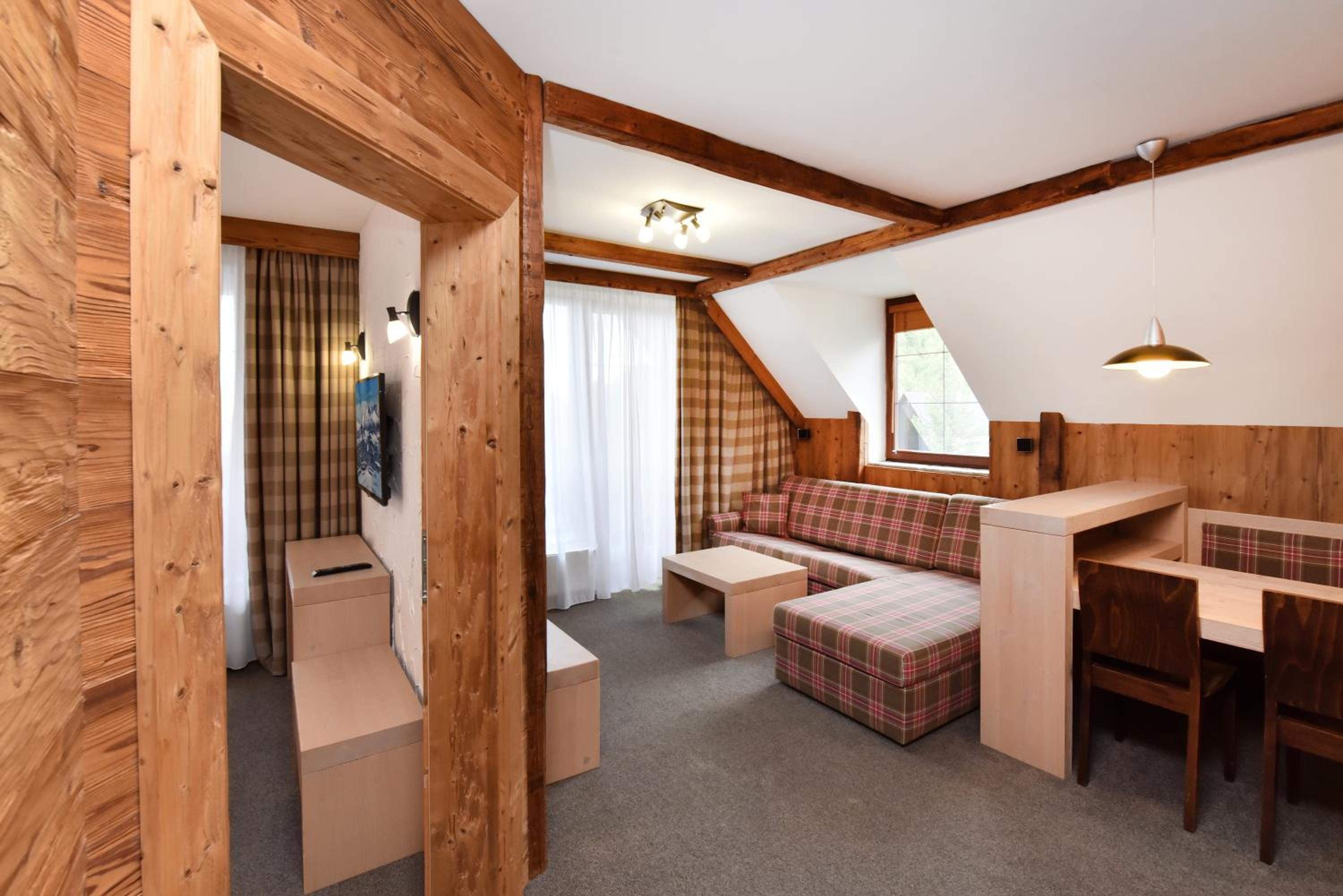 One-bedroom Apartment in Residence Building photo 1