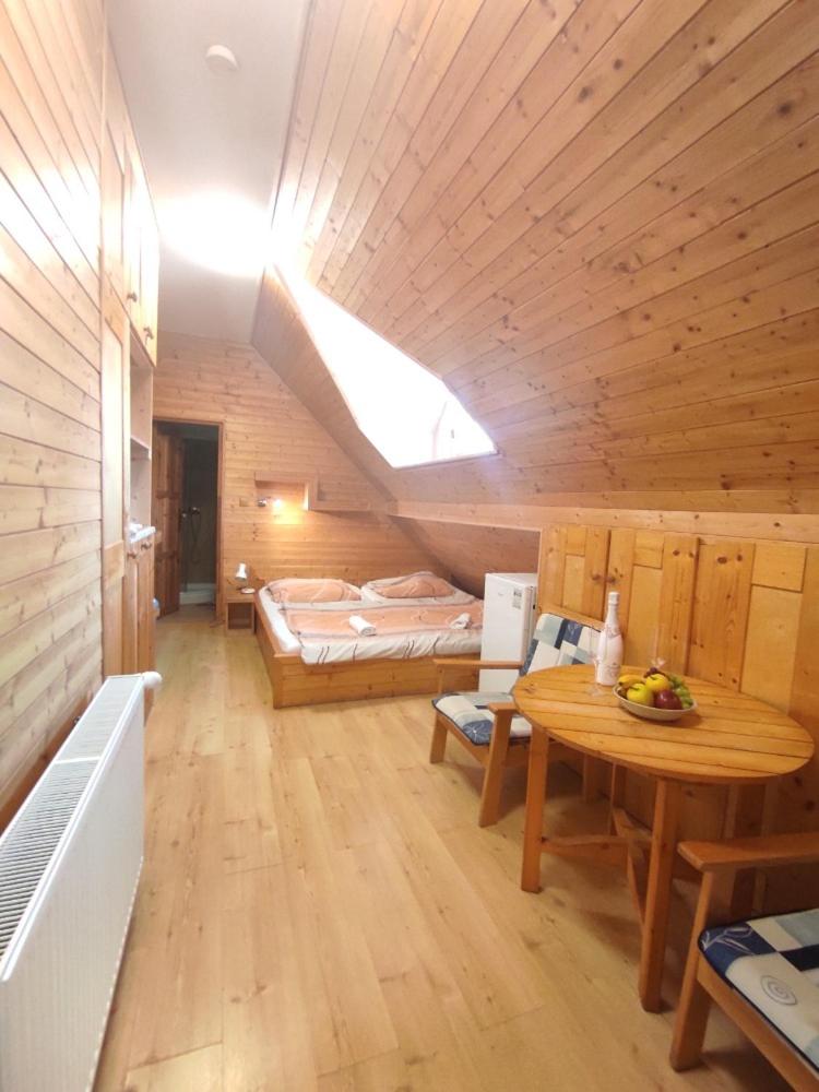 Standard Double Room photo 3