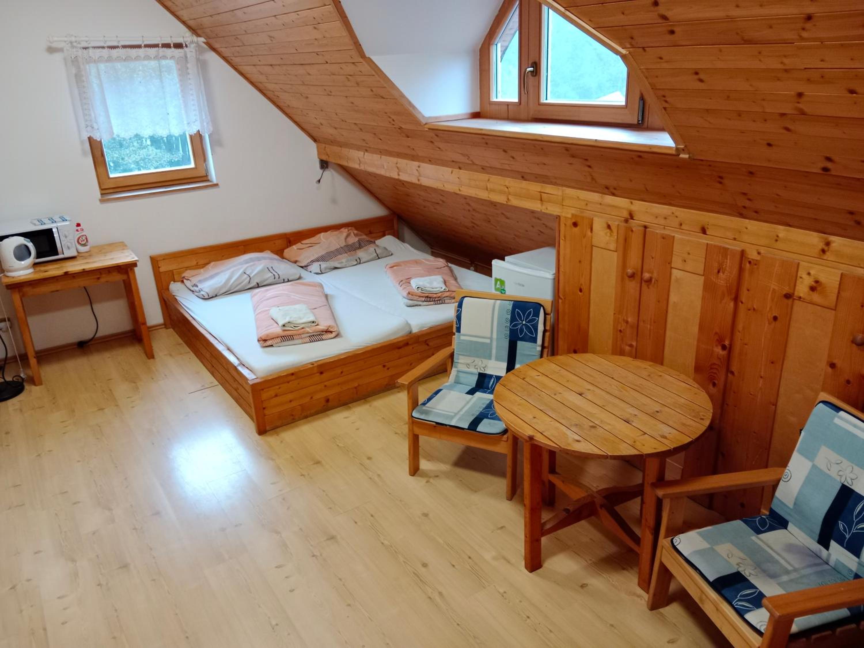 Quadruple Room with Private Bathroom photo 2