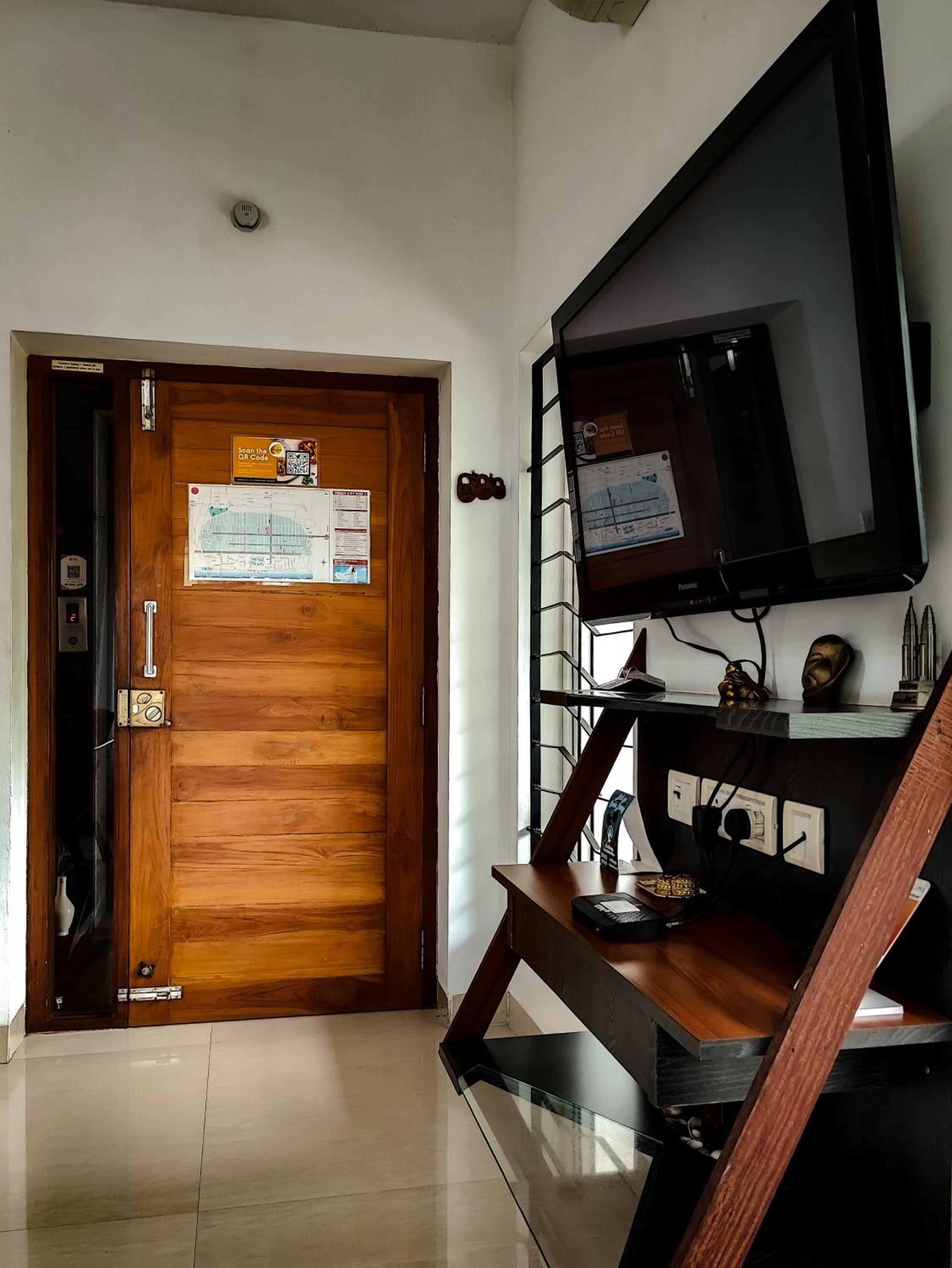 Three-Bedroom Premium Apartment with Balcony photo 1