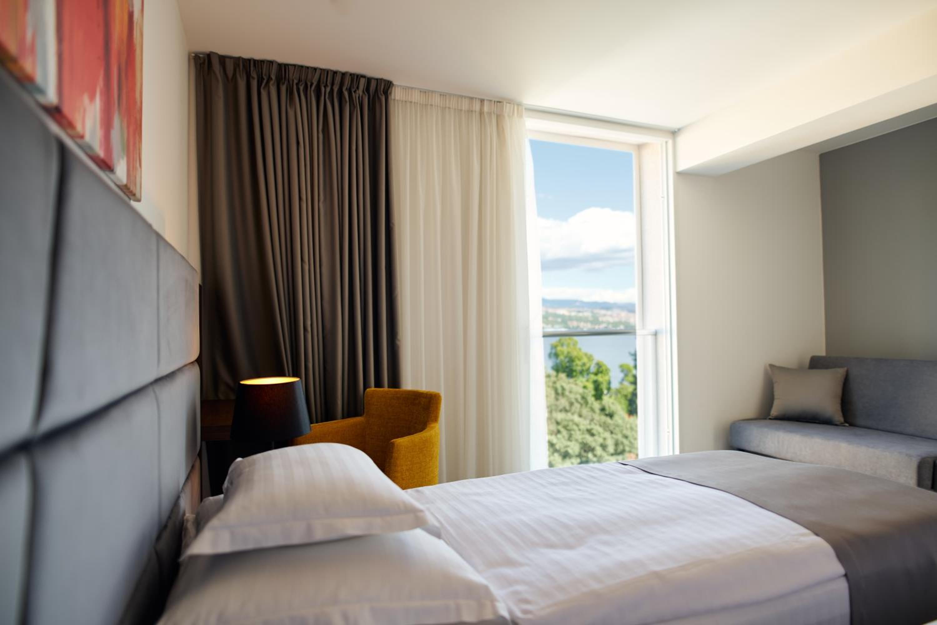 Superior Double or Twin Room - Sea Side - Photo 12