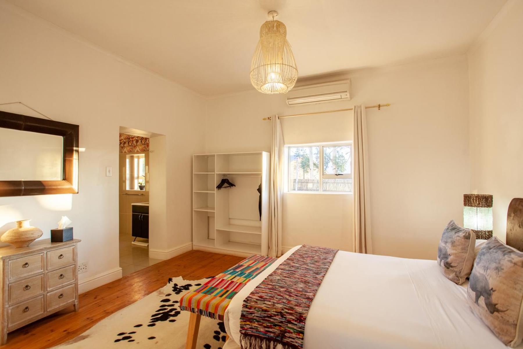 Guest house Family Unit 1 with 2 Game Drives