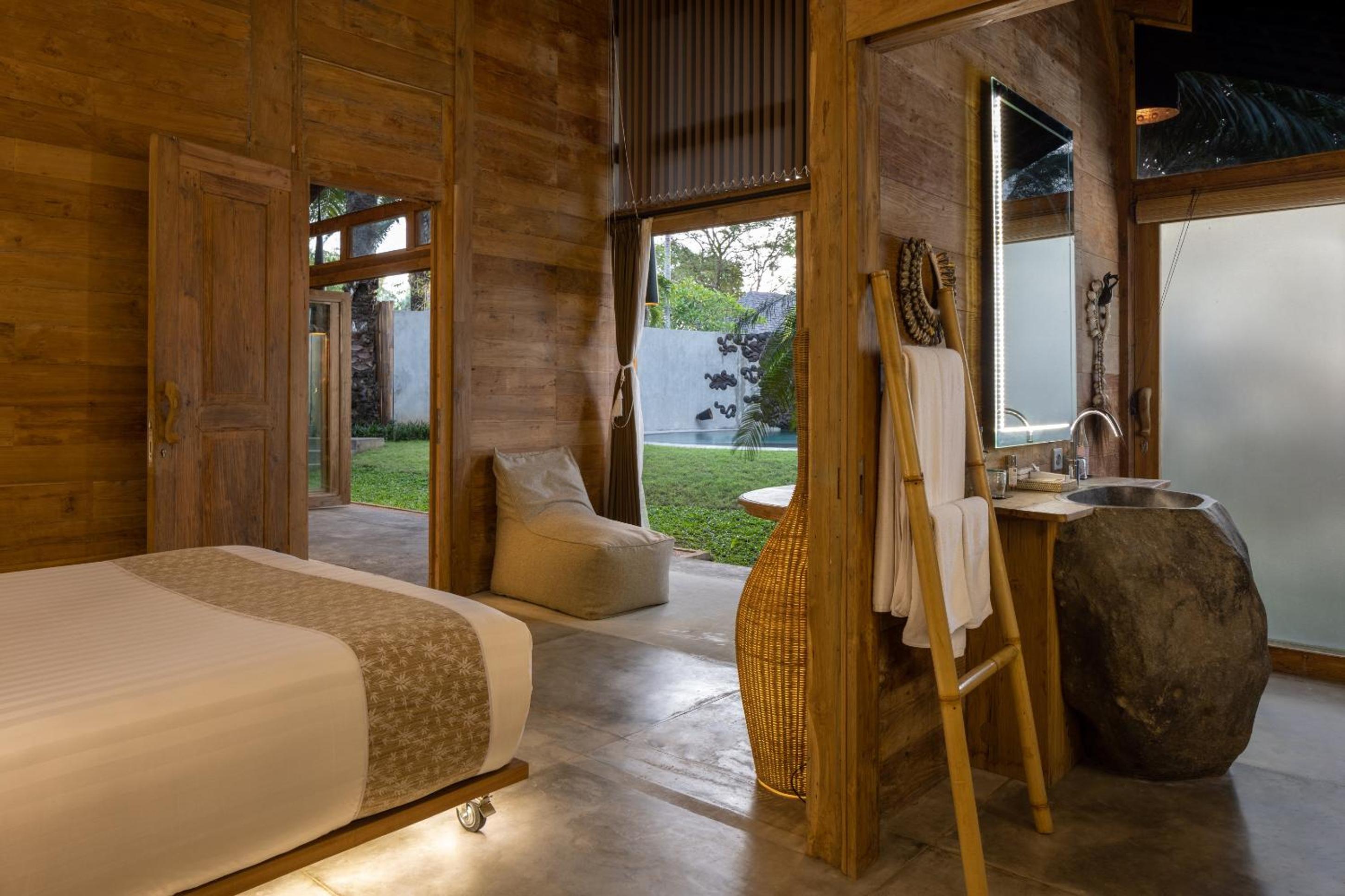 Two Bedroom Suite thumbnail 5