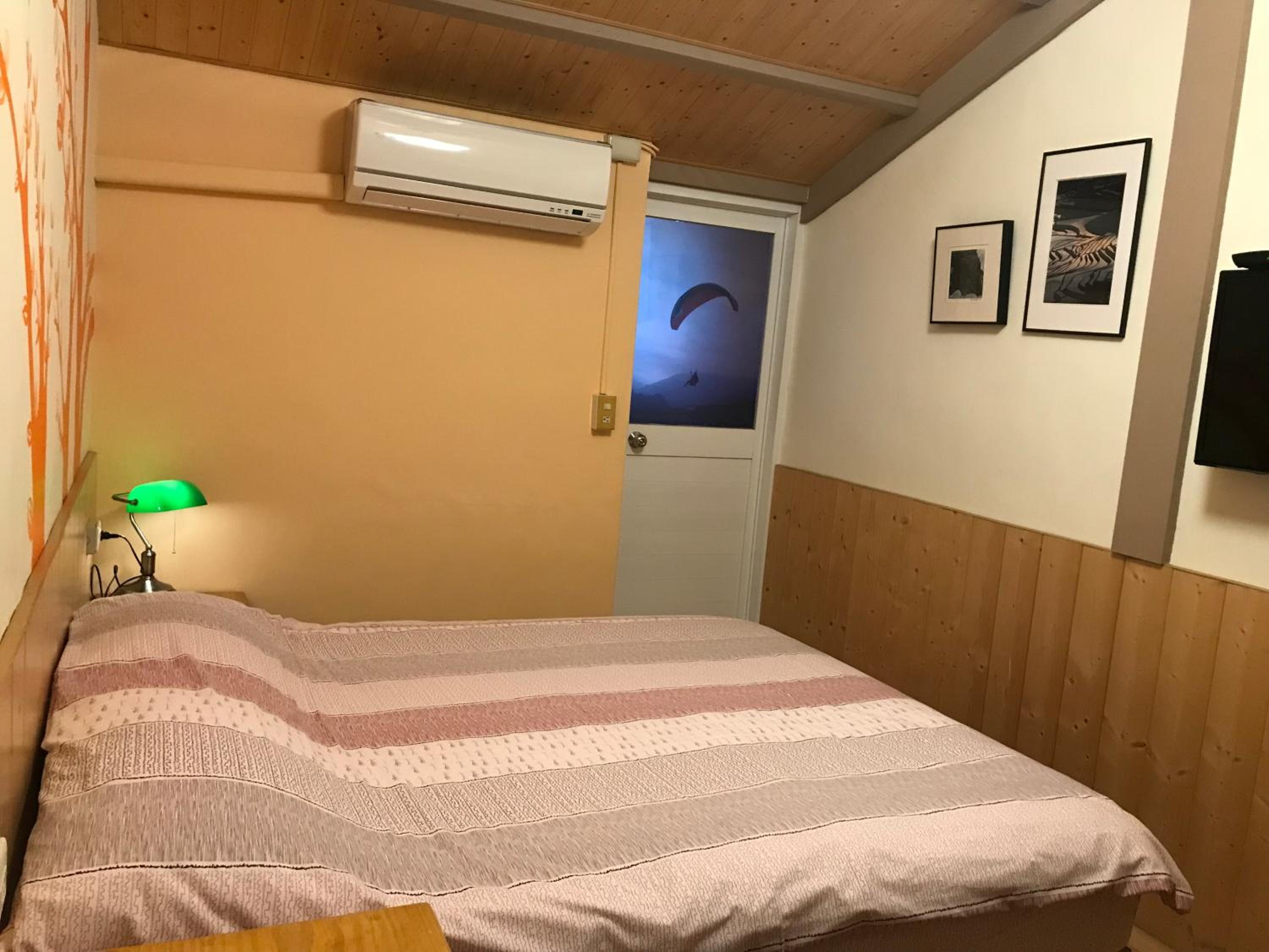 Double Room with Private Bathroom photo 3