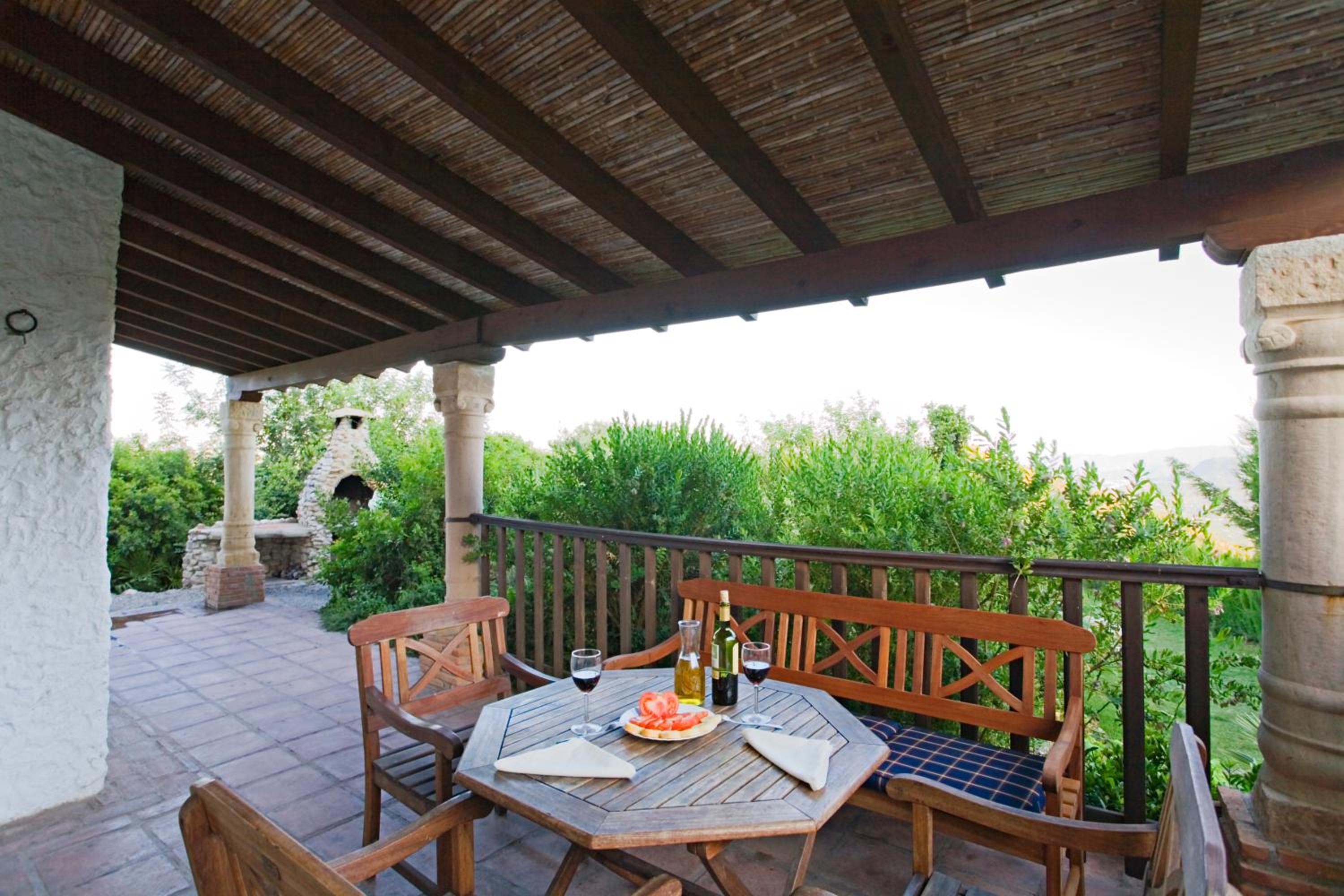 Villa photo 3