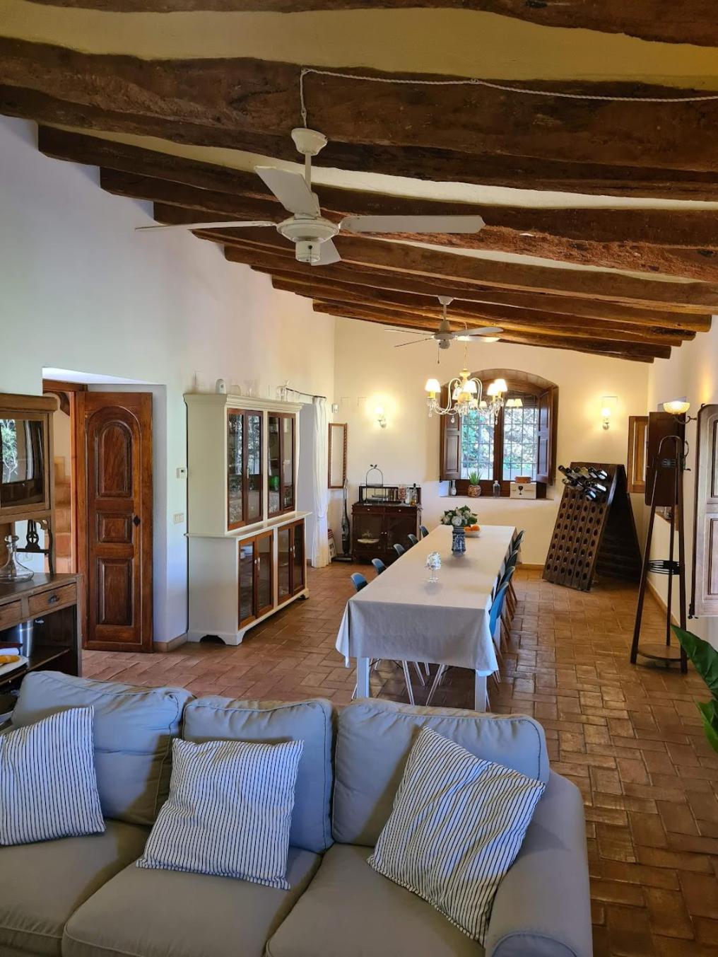 Casa de Seis Habitaciones