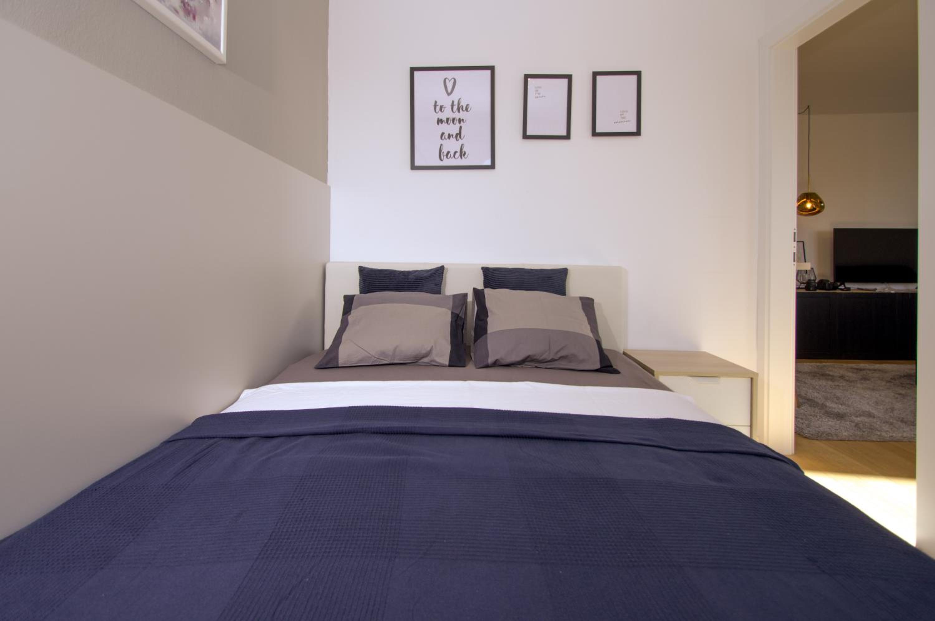 Two-Bedroom Apartment - Photo 25