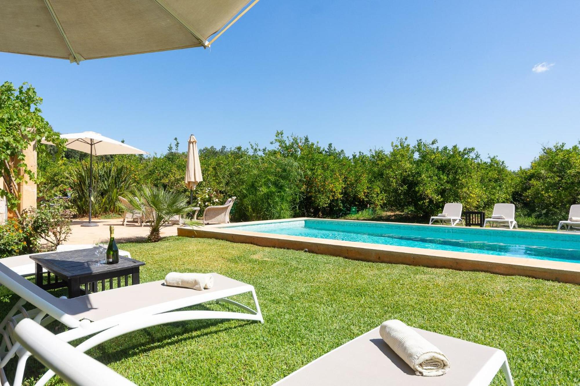 Villa photo 2