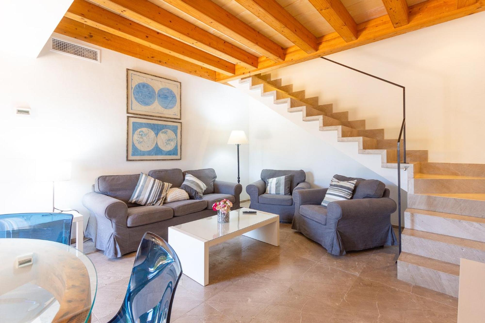 Villa photo 2