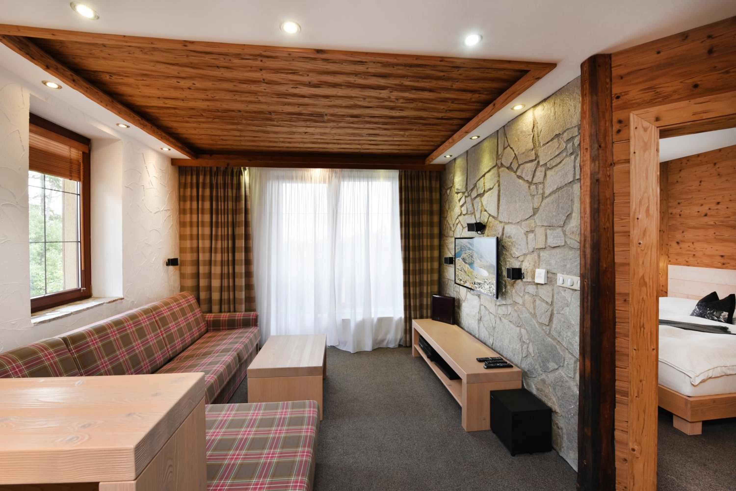 One-bedroom Apartment in Residence Building