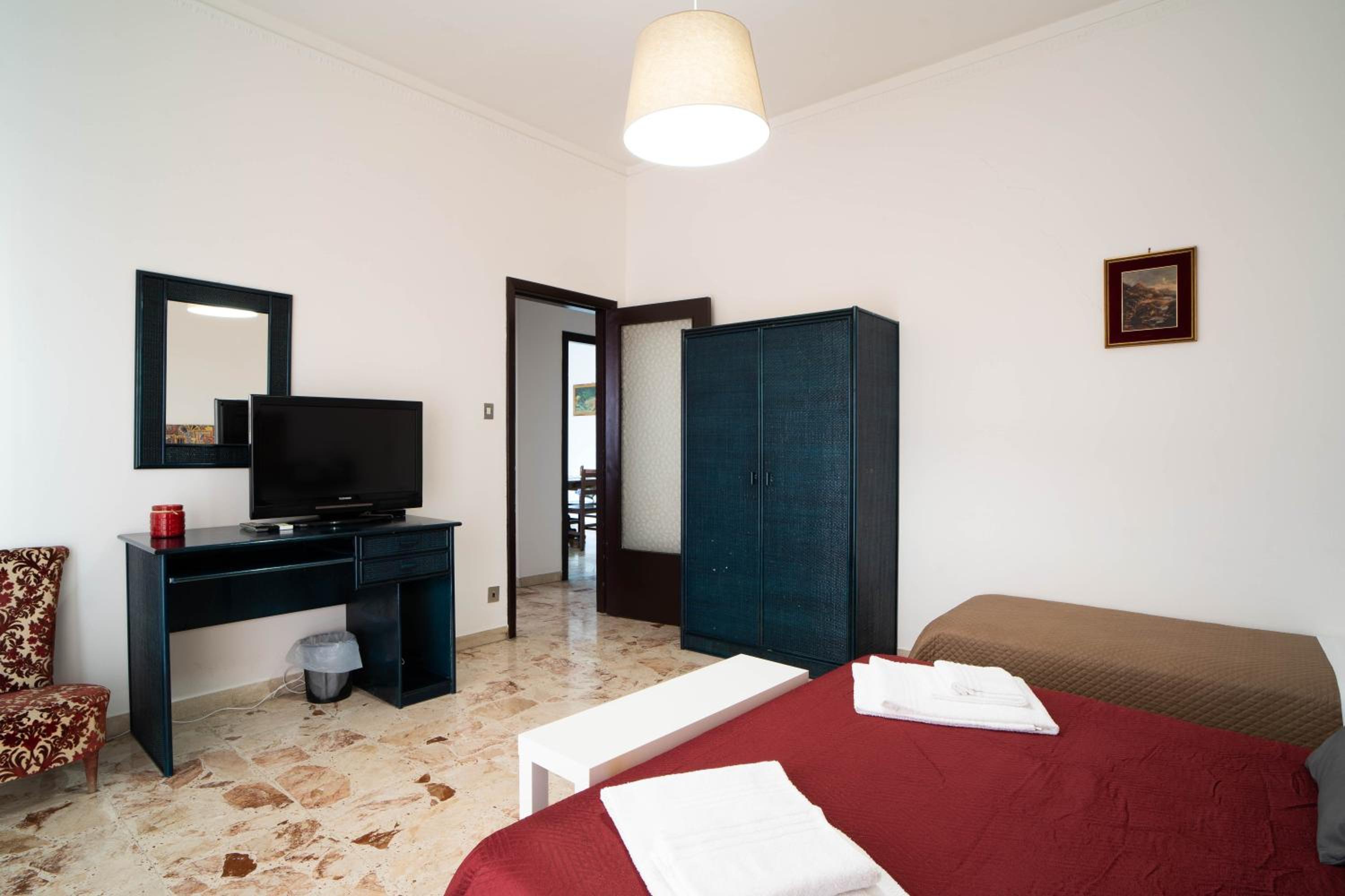 Two-Bedroom House photo 3
