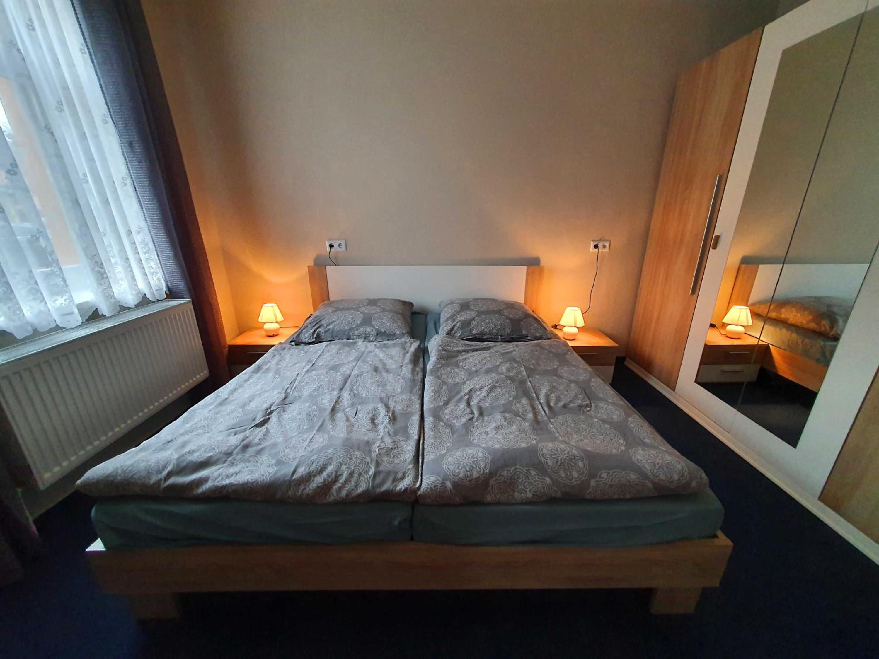 Two-Bedroom Apartment with Shower  photo 2