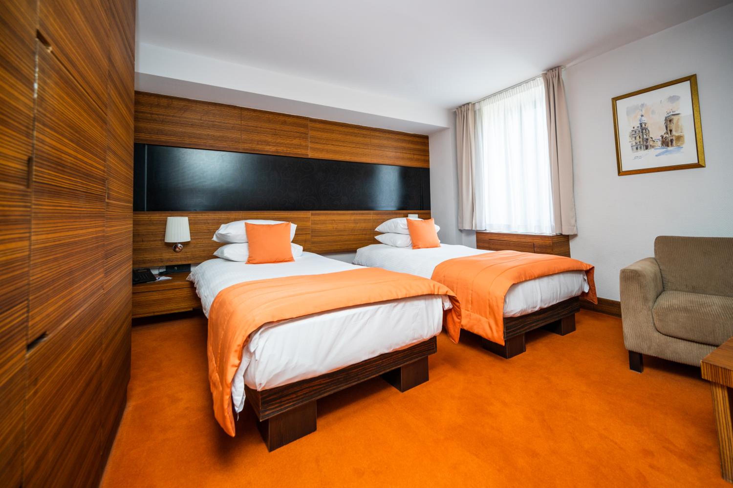 Standard Double or Twin Room photo 3