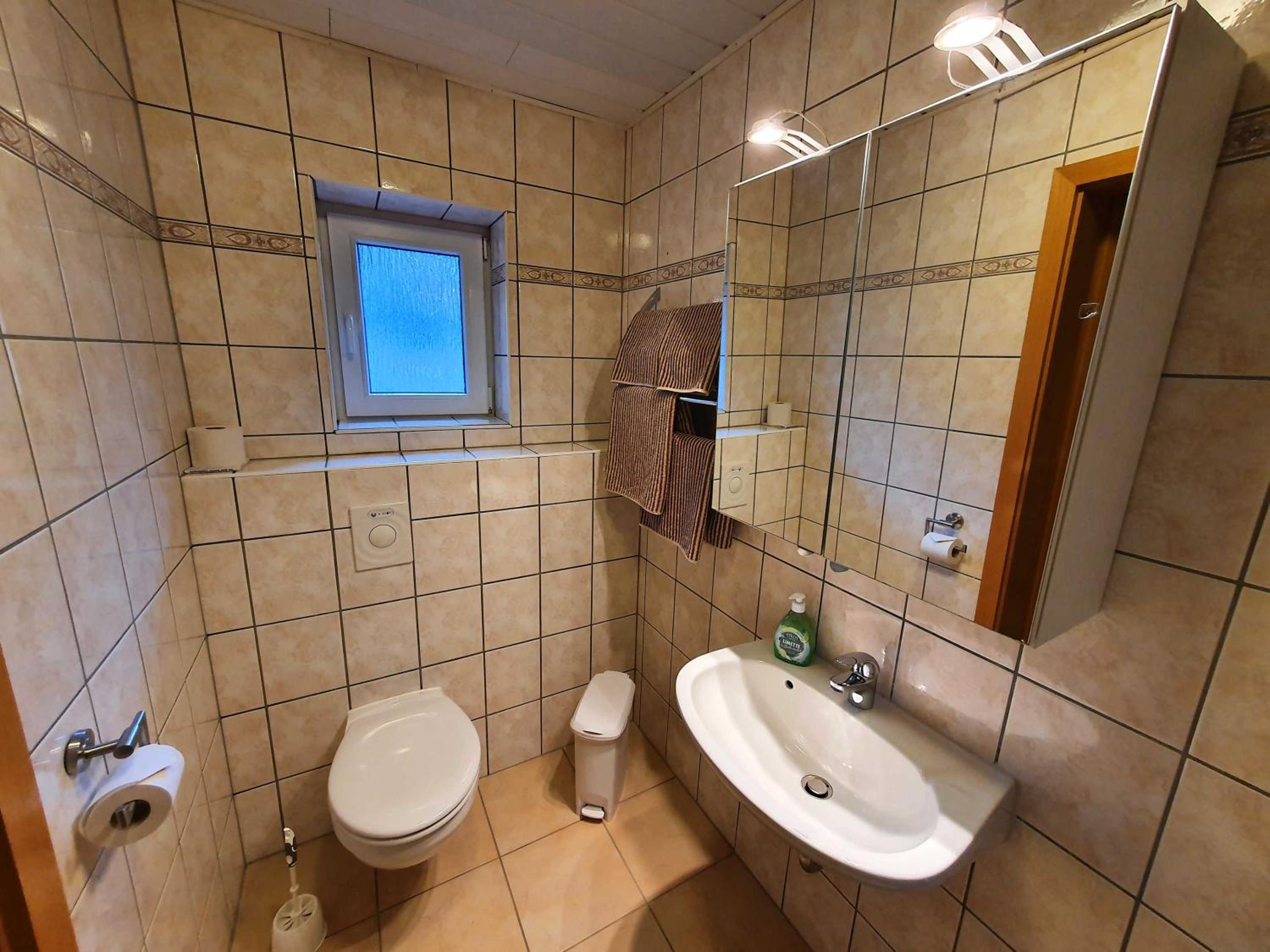 Two-Bedroom Apartment with Shower  photo 2