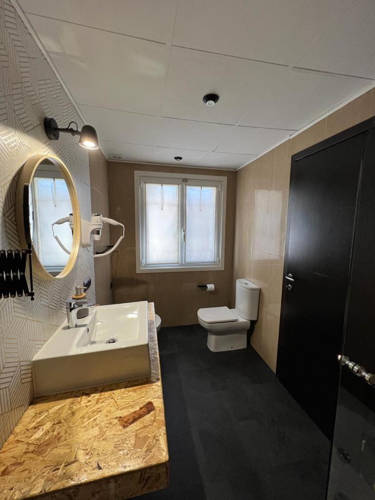 Deluxe Double or Twin Room - Photo 3