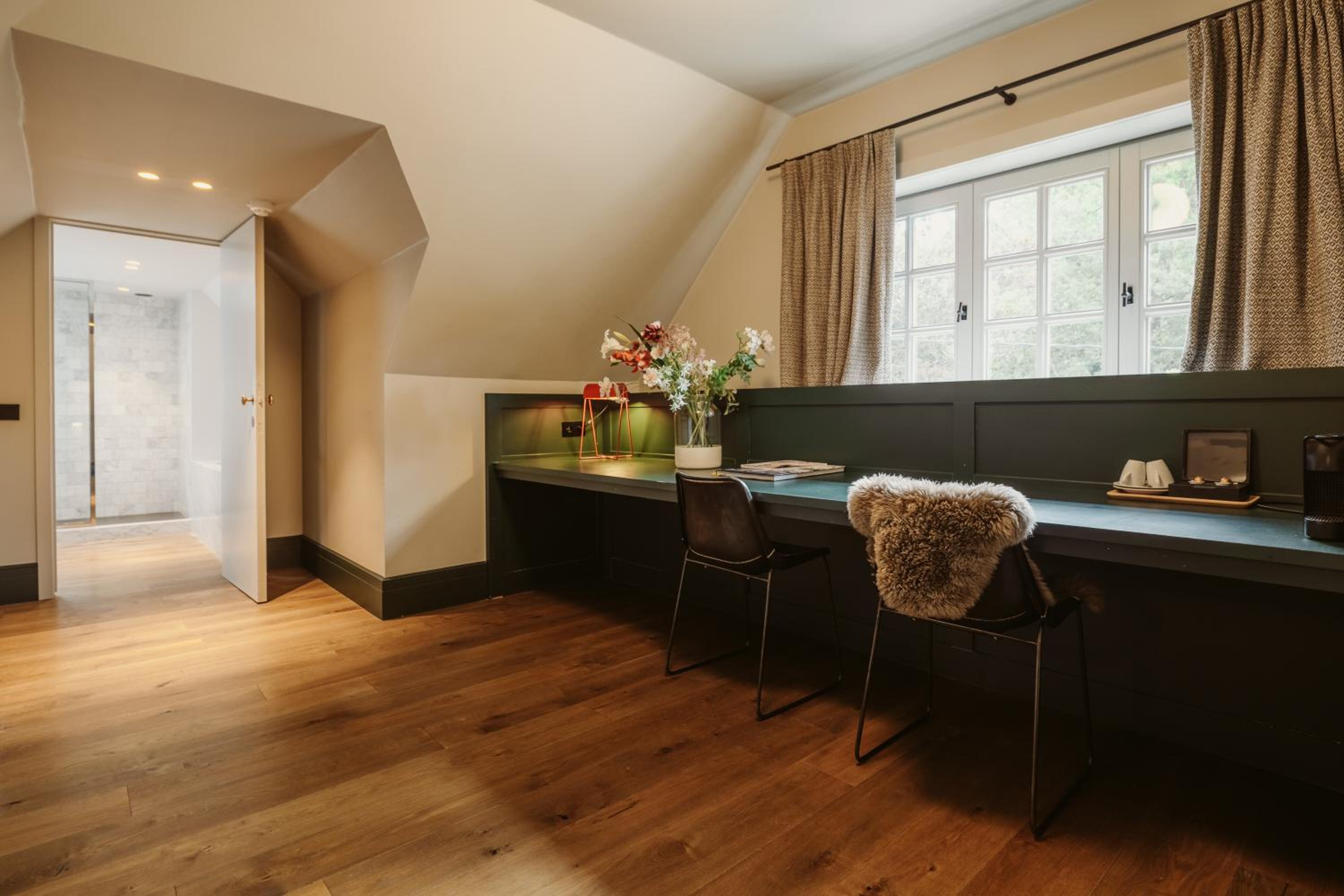 Suite - Photo 3