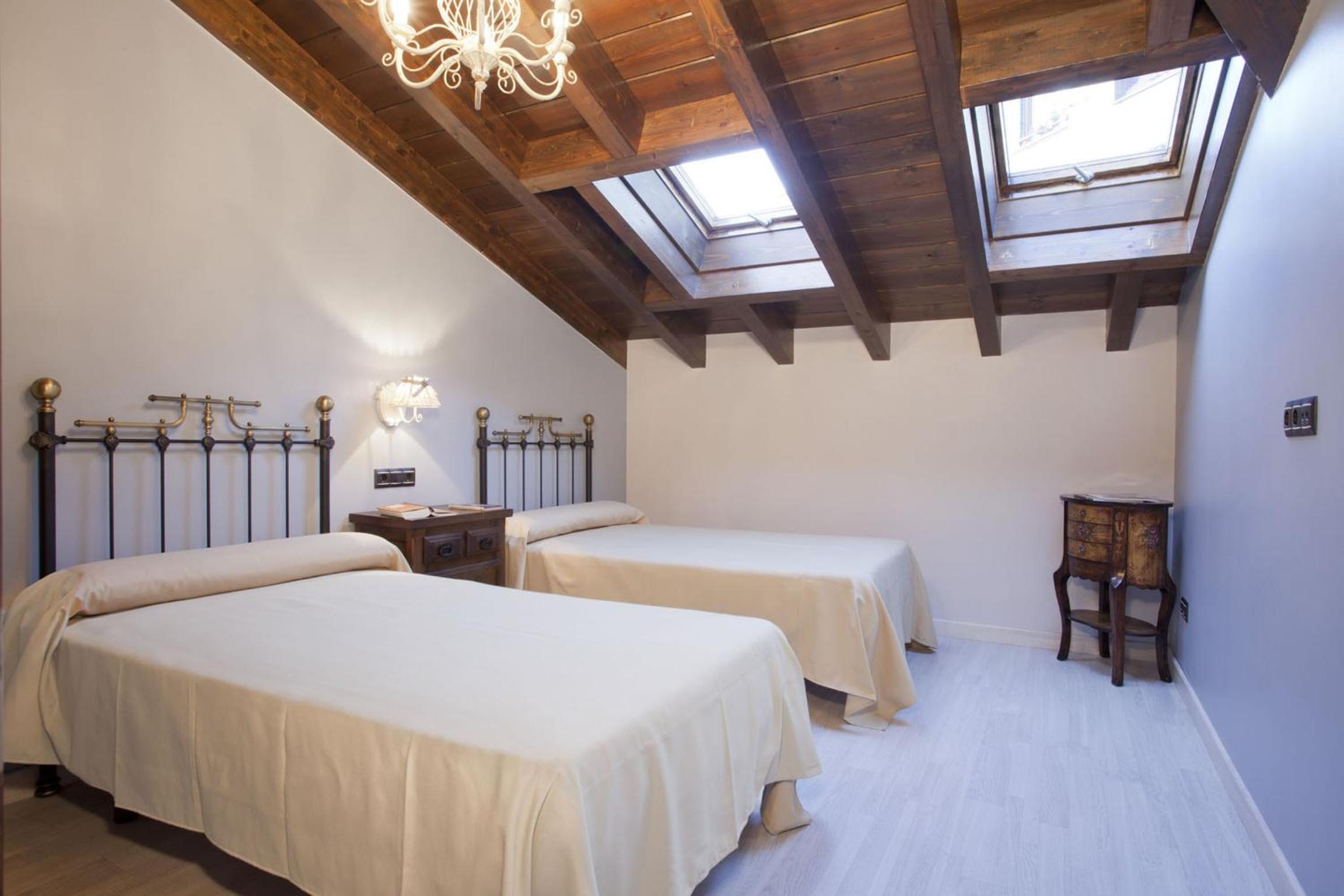 Two-Bedroom Apartment with Spa Bath photo 2
