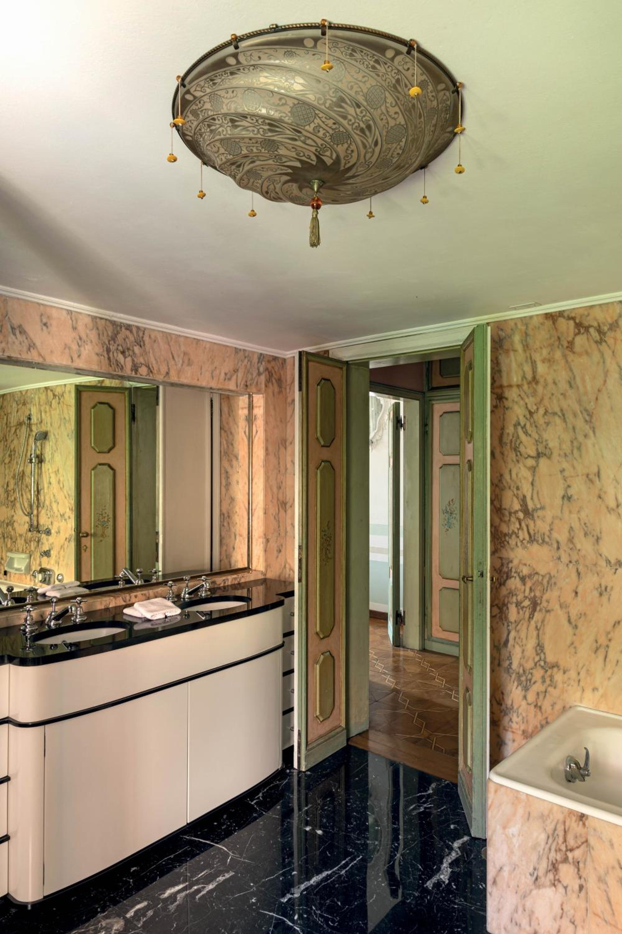 Signature Suite with Historical Landmark View (Dogaressa) thumbnail 5