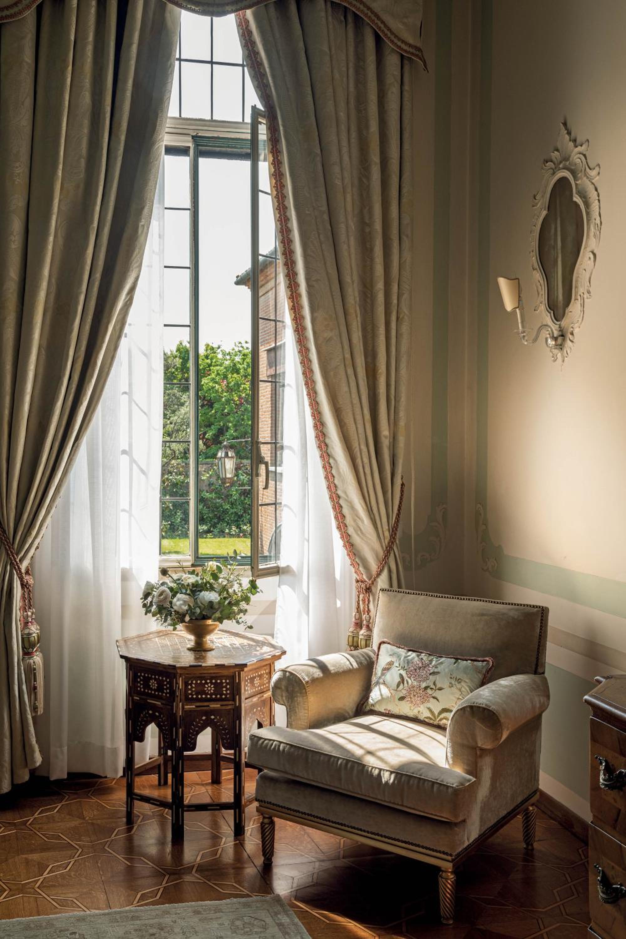 Signature Suite with Historical Landmark View (Dogaressa) thumbnail 6