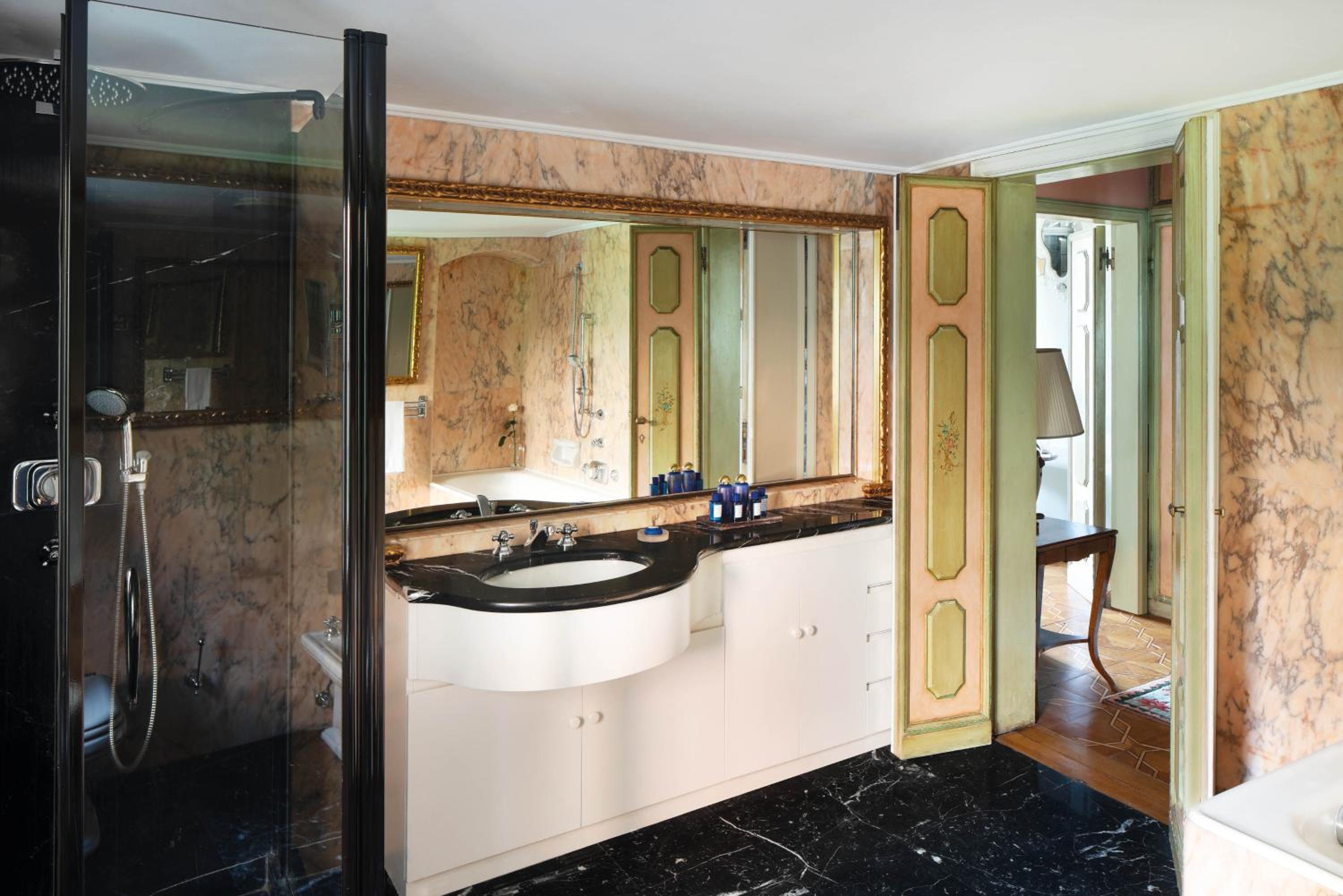 Signature Suite with Historical Landmark View (Dogaressa)