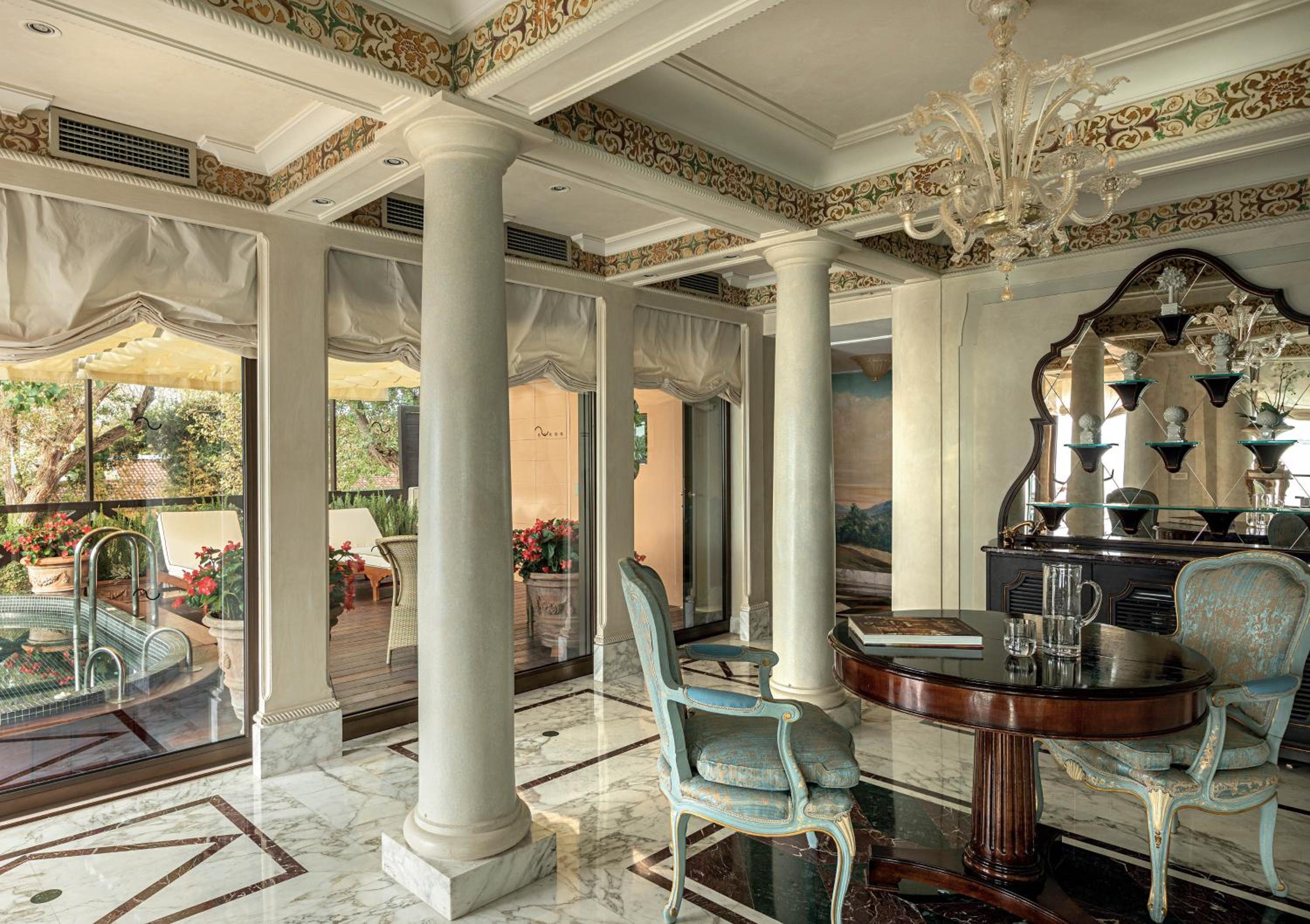 Signature Suite with Plunge Pool and Lagoon View (Palladio) thumbnail 5
