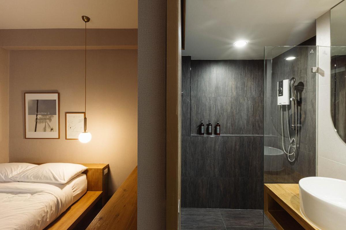 Double Room - Photo 6