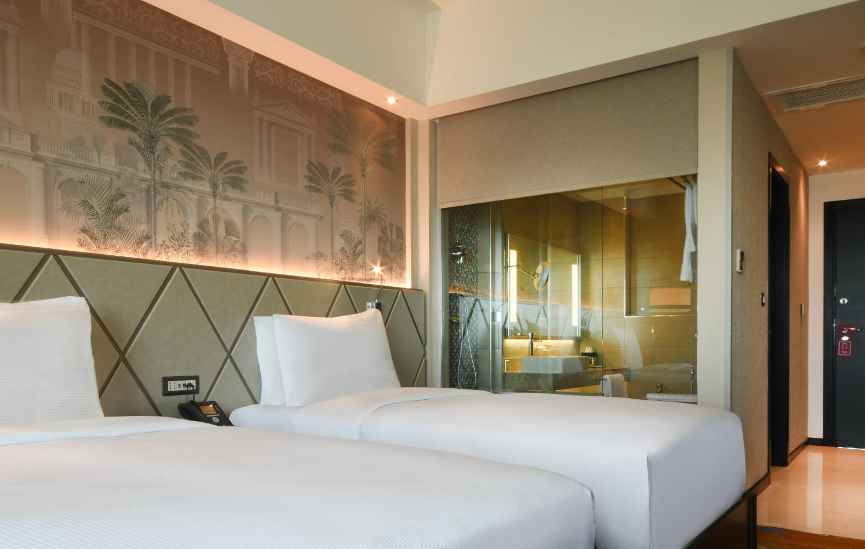 Twin Room - Photo 10